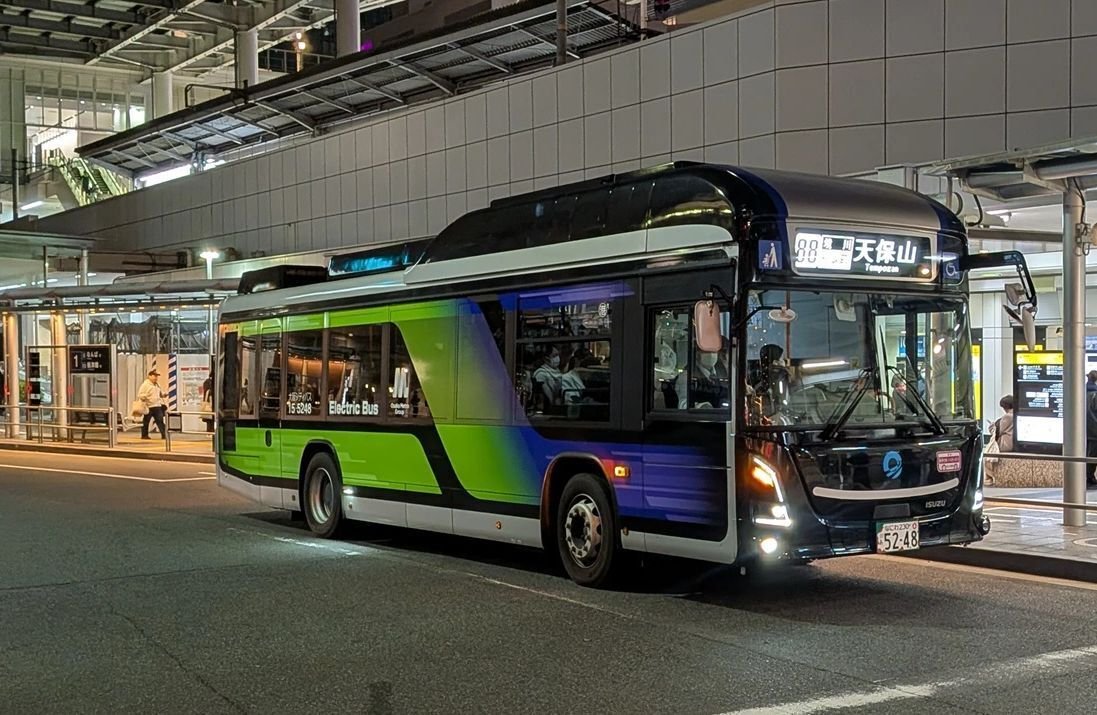 大阪シティバス】万博輸送で活躍した日本製EVバスが一般路線へ｜全国