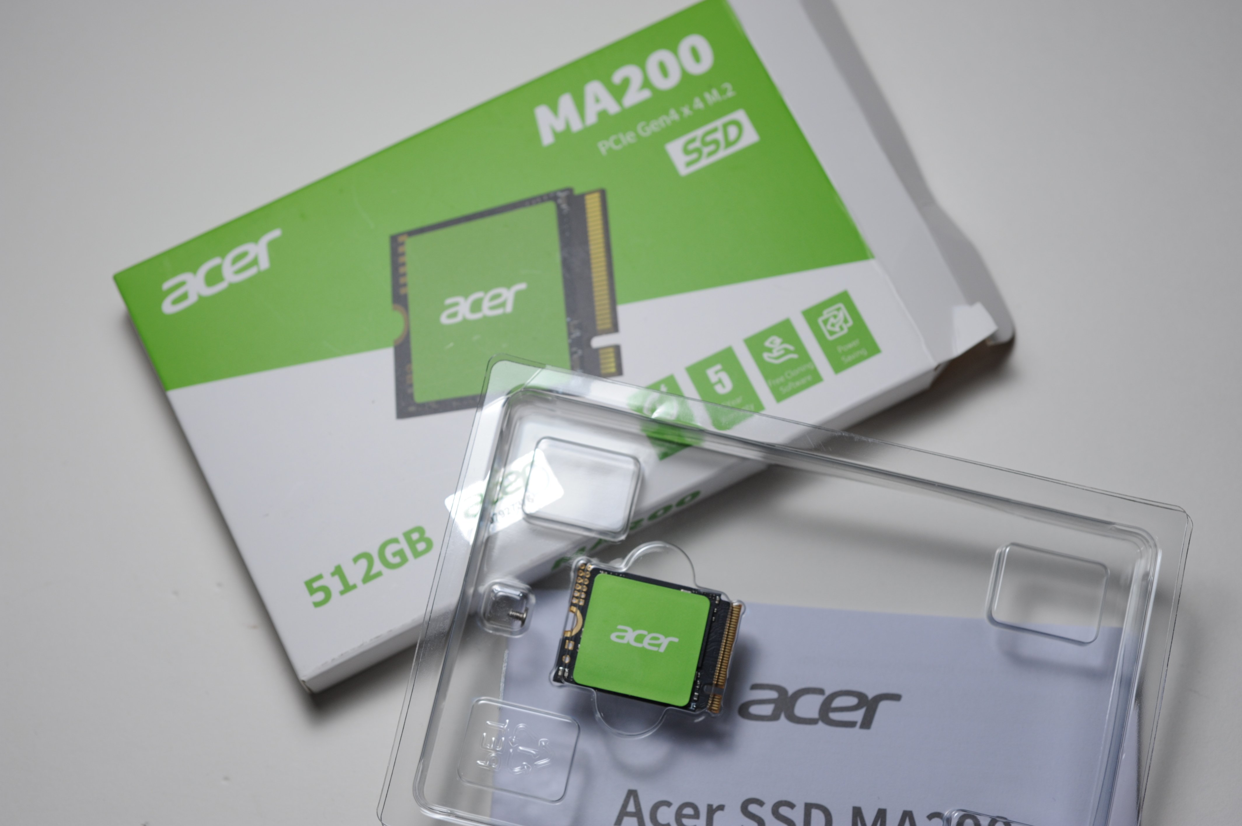 CFexpress / M.2 2230アダプタで安く済ませる（1万円以下で512GB