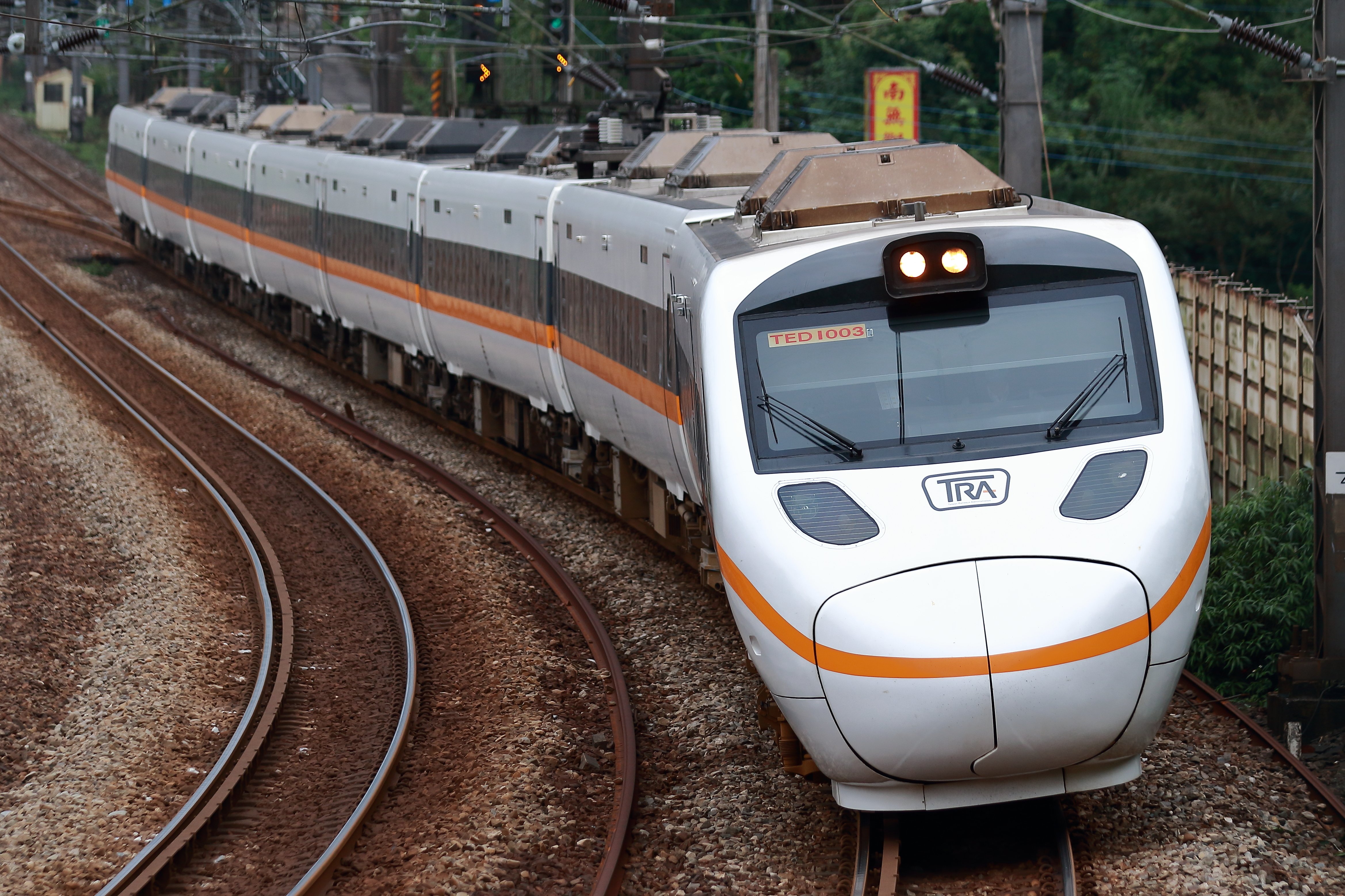 2025年11月台湾遠征 ～客車列車の勇姿を追う～｜Vanilla