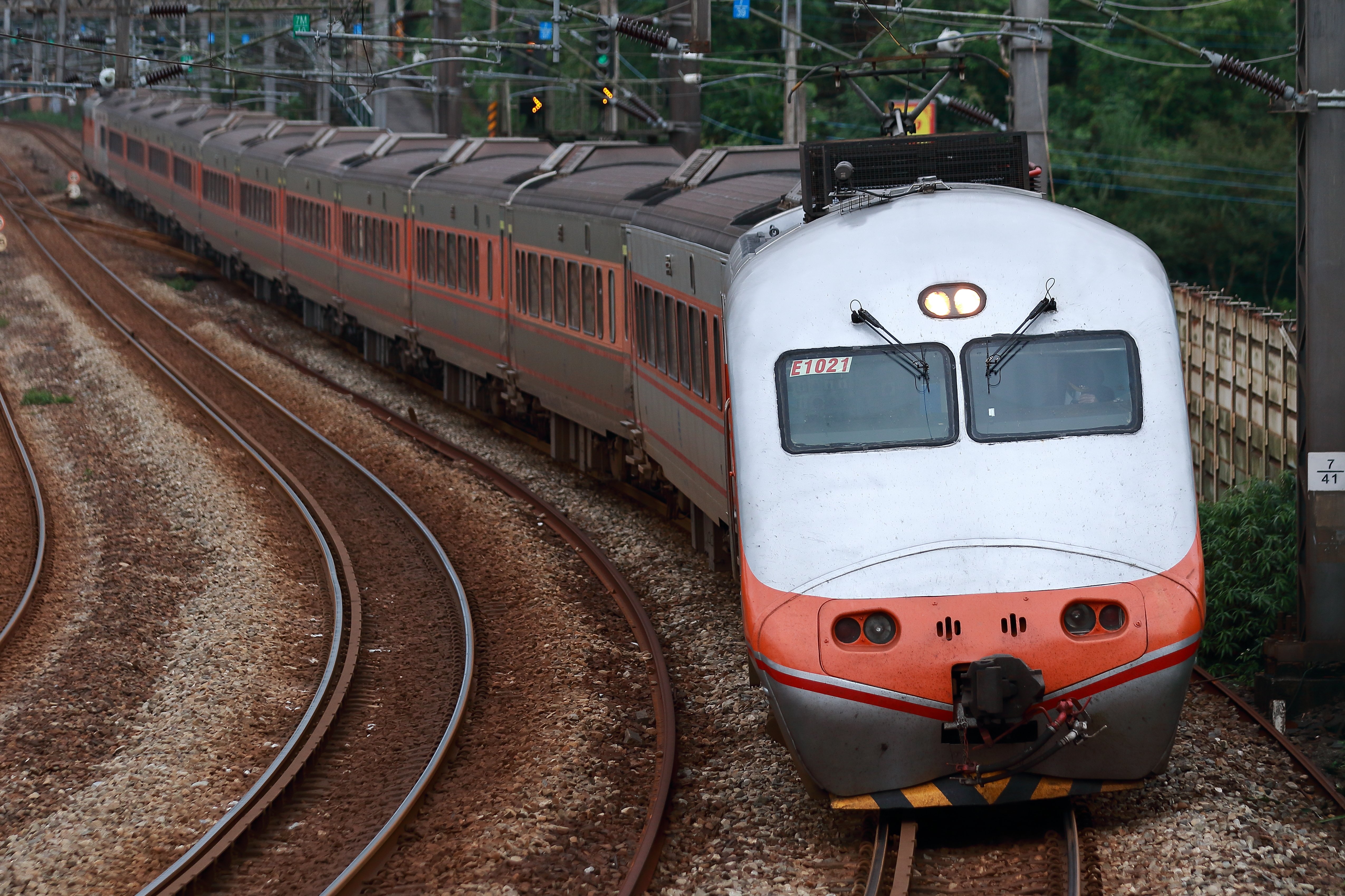 2025年11月台湾遠征 ～客車列車の勇姿を追う～｜Vanilla