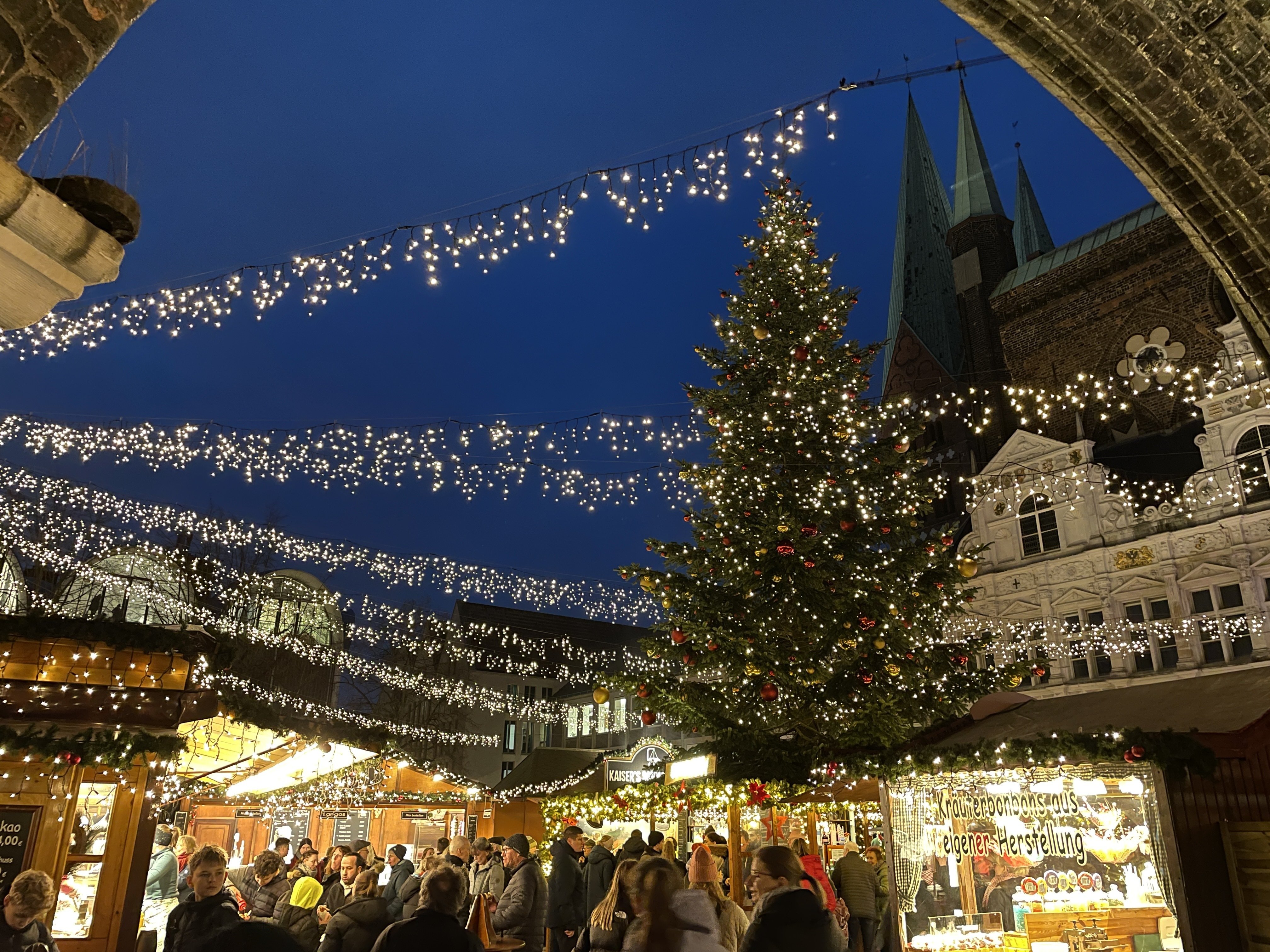 ドイツの日常 リューベックのクリスマスマーケットへ｜Saho Itokawa 本