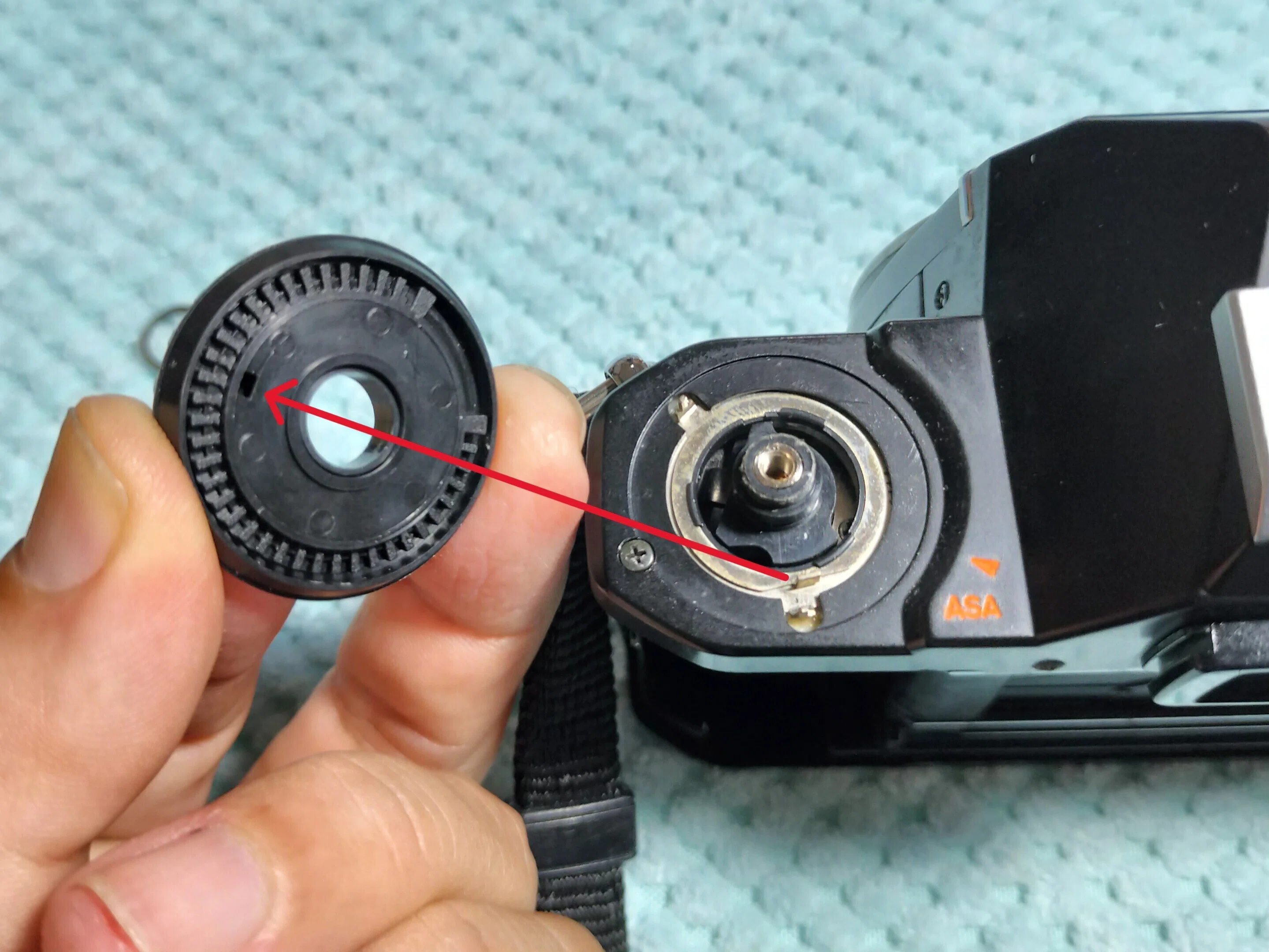 Pentax MV-1の分解｜フィルムカメラ修理のアクアカメラ