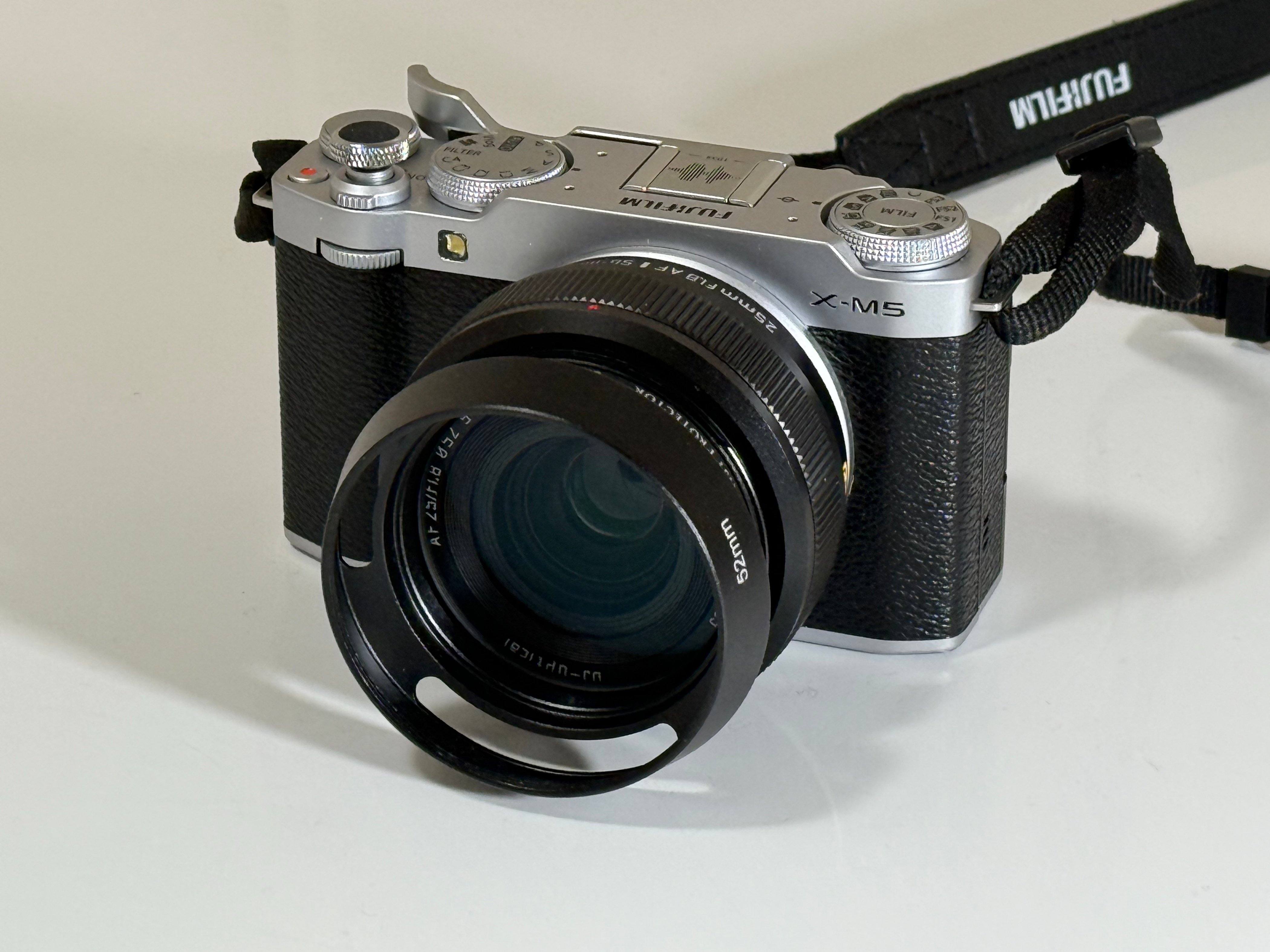 X-M5にSG-image 25mm F1.8 Ⅱ｜カリスト