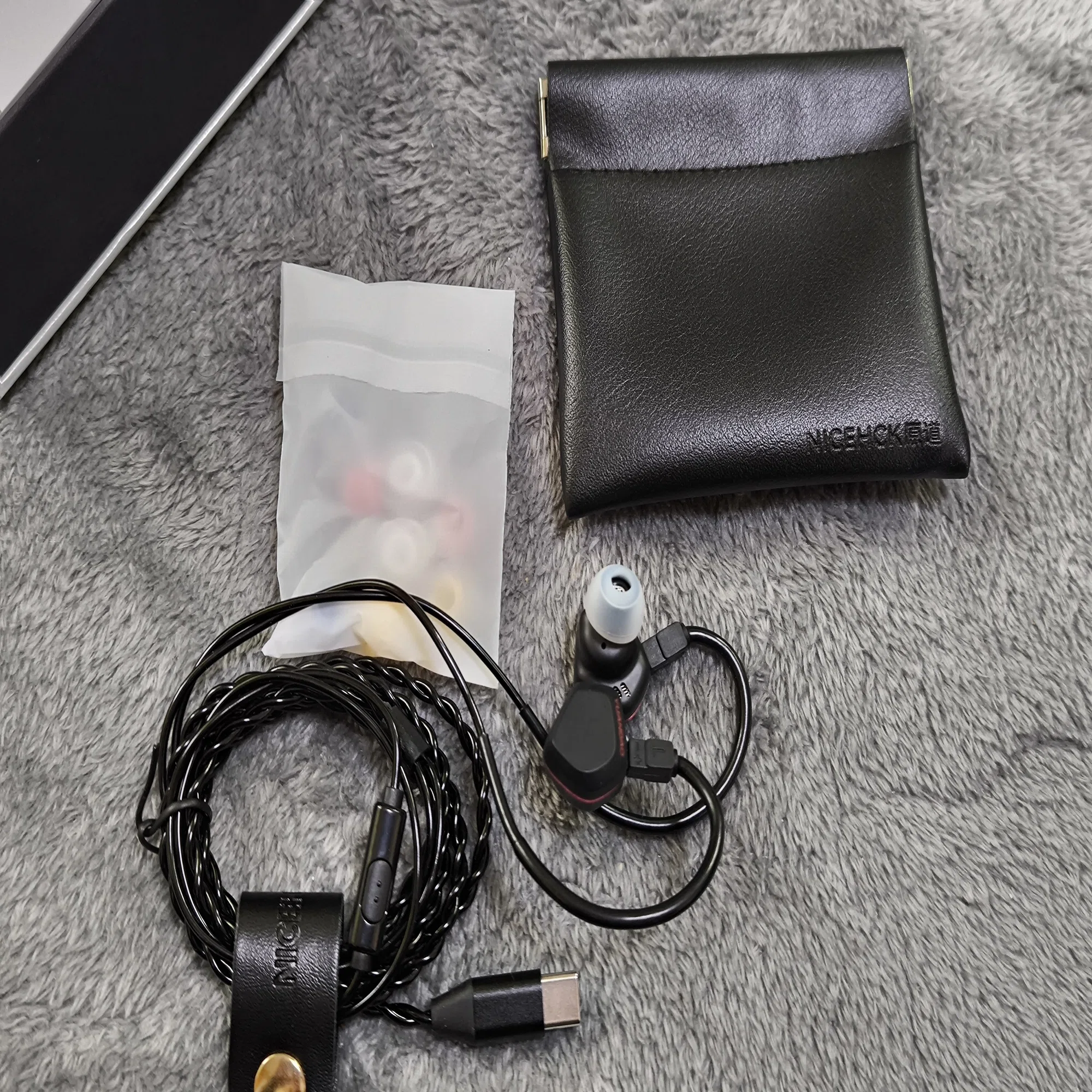 NICEHCK Tears（涙,泪）イヤホンレビュー：普及価格帯で追求される自然