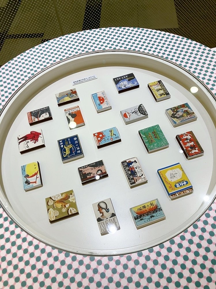 よよぎ⭐︎ホーロー看板 ホーロー看板展と夜のクリスマスマーケット｜ボビーの飼い主