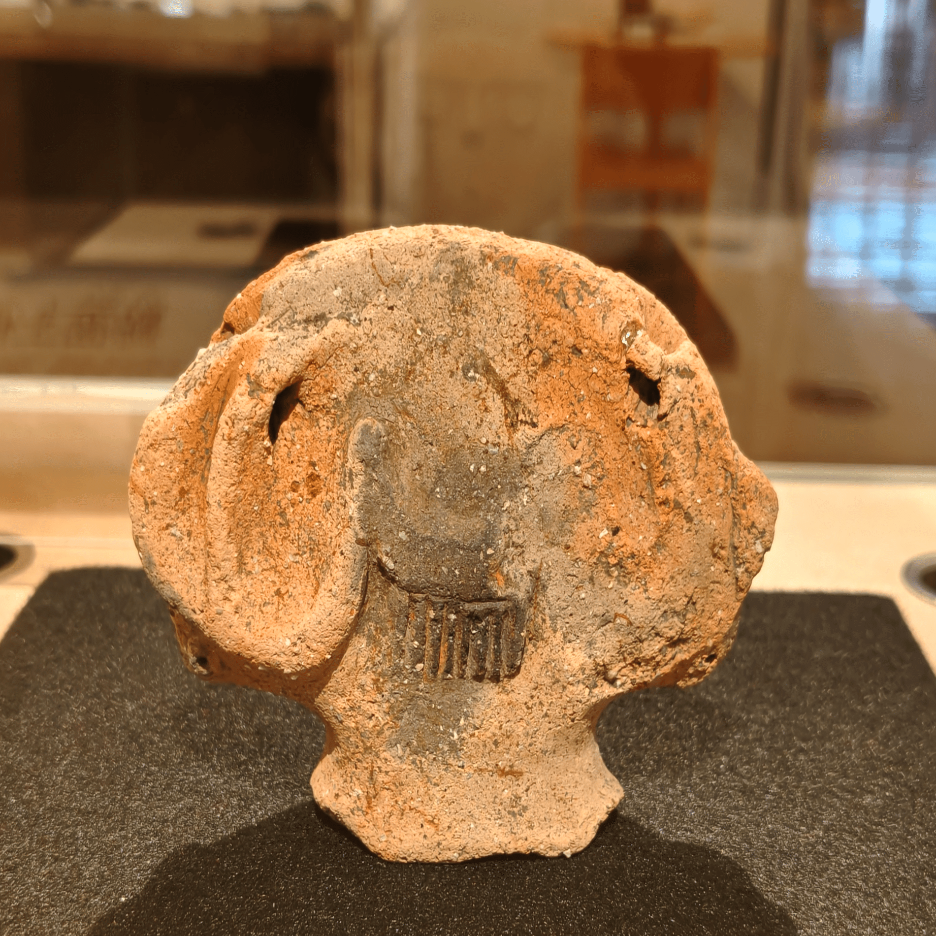 気になる土偶#136 : 櫛を挿したニューフェイス/福島県 天神谷地遺跡