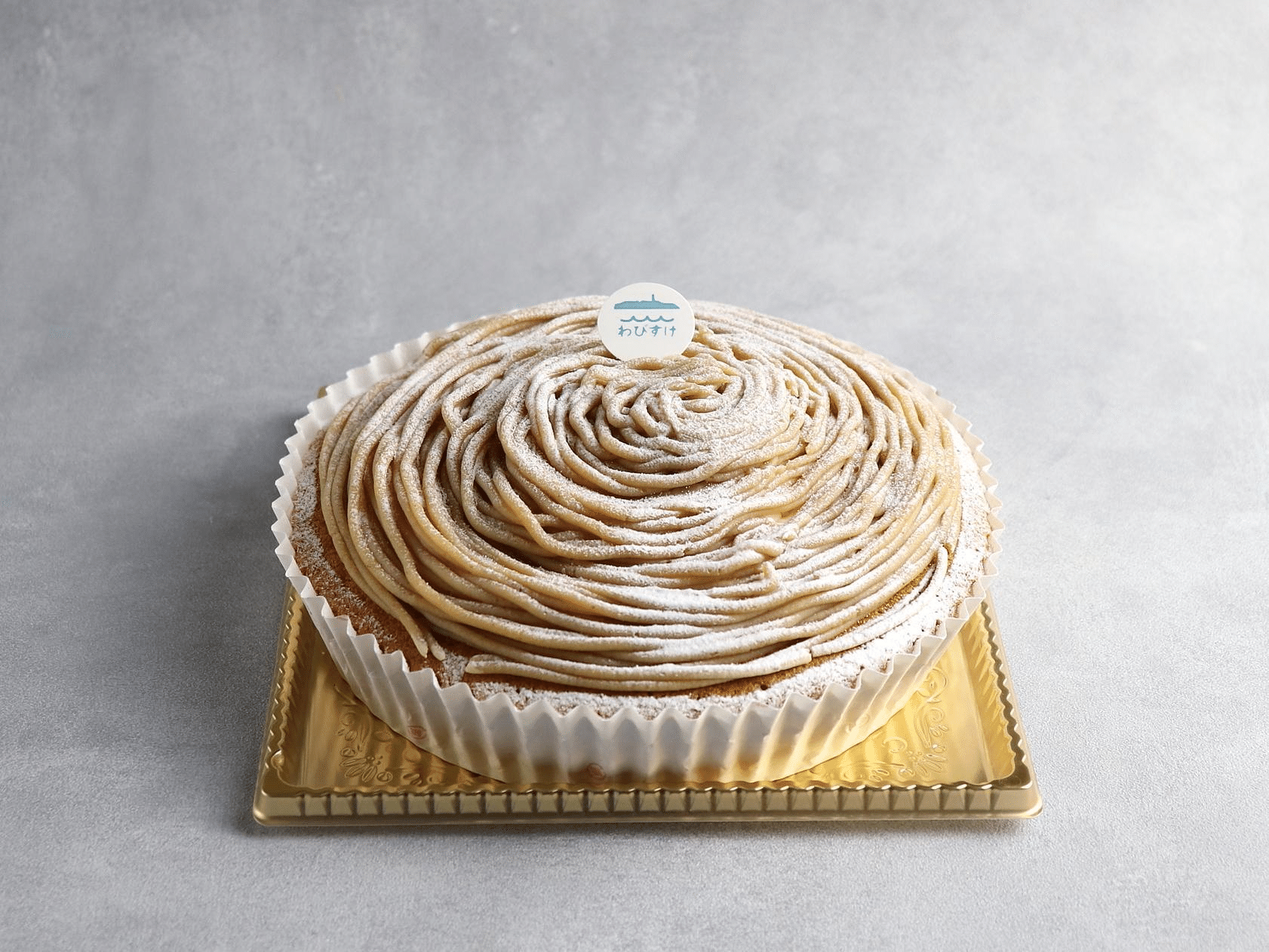 店主の衝撃発言「手間が面倒だから」行列菓子屋で1番売れる「特大和栗