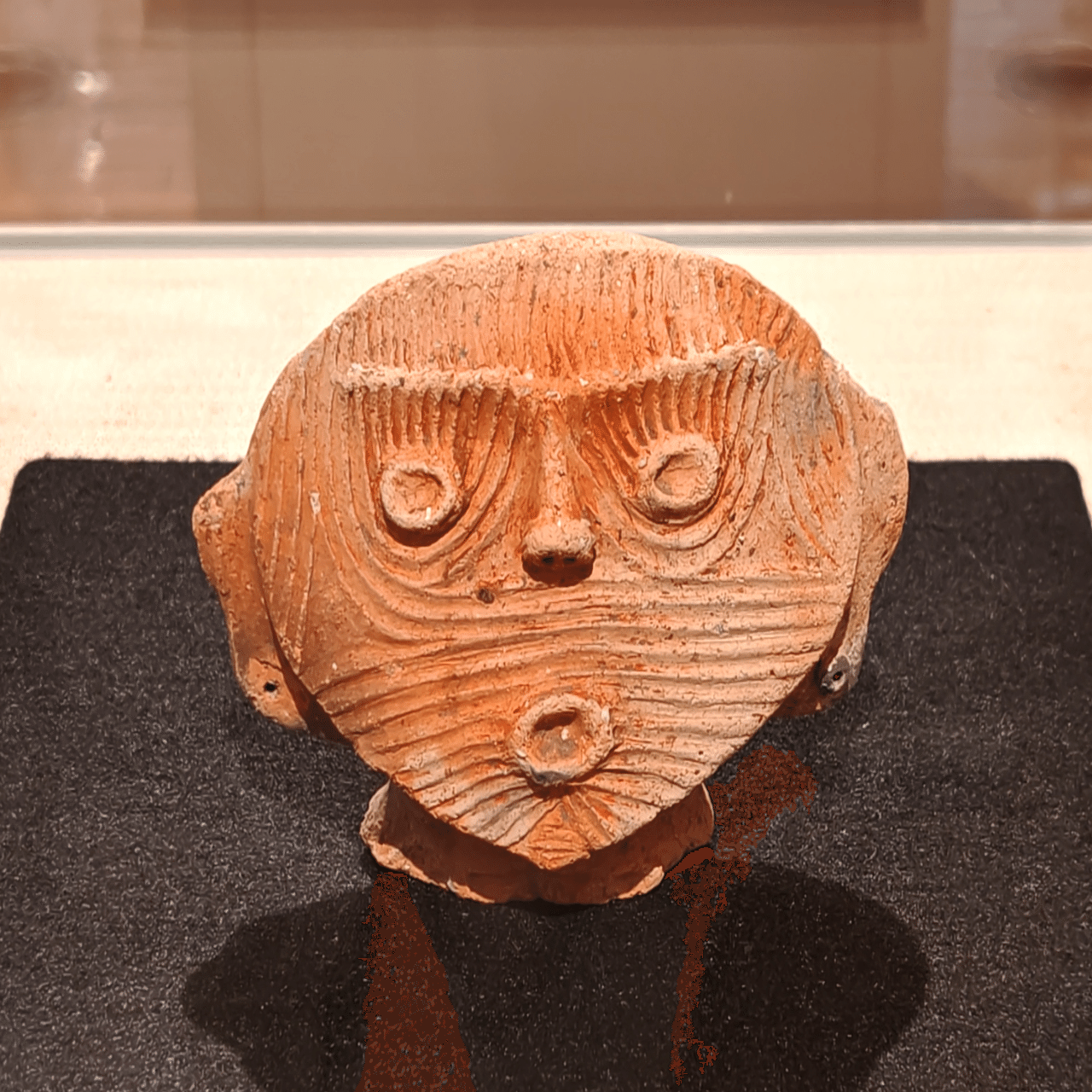 気になる土偶#136 : 櫛を挿したニューフェイス/福島県 天神谷地遺跡