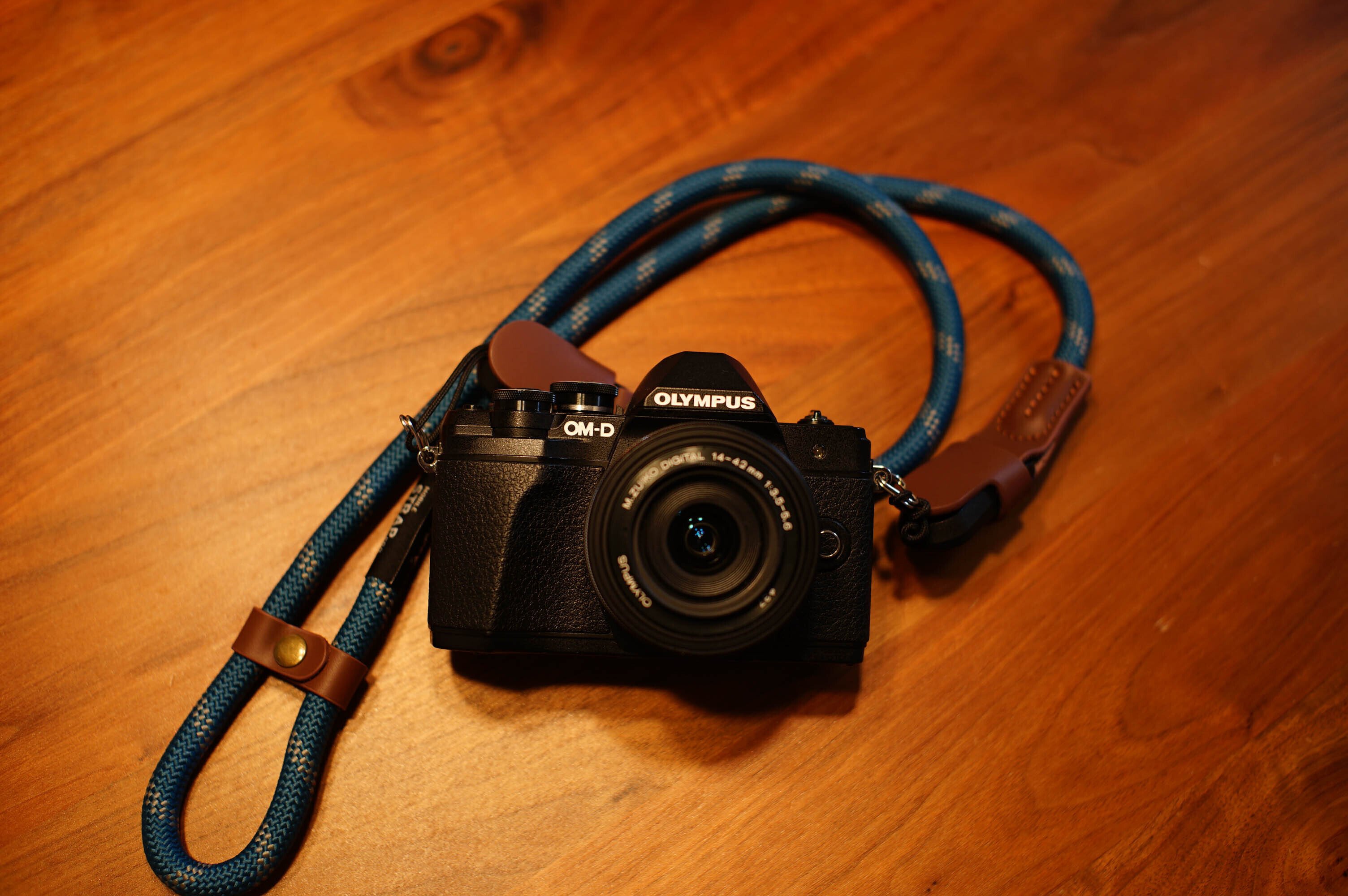 マイクロフォーサーズに多くは求めない。帰ってきたOM-D E-M10 Mark