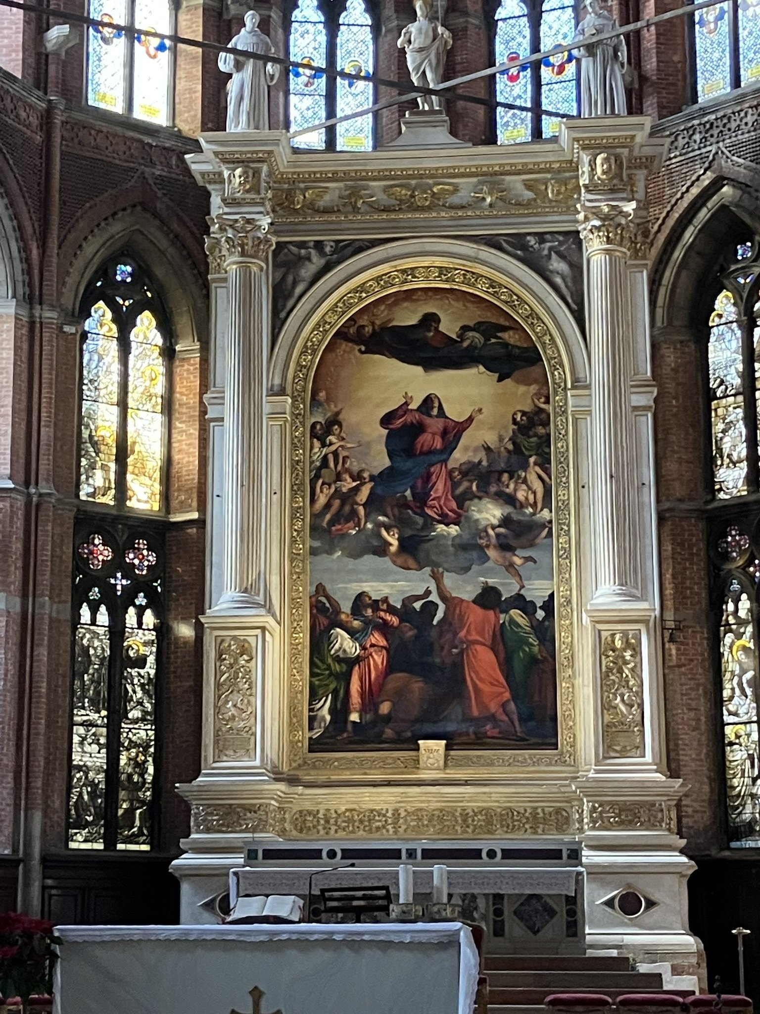 美術と旅の記憶──海の都ヴェネツィアへ① 心とろける「フラーリ教会