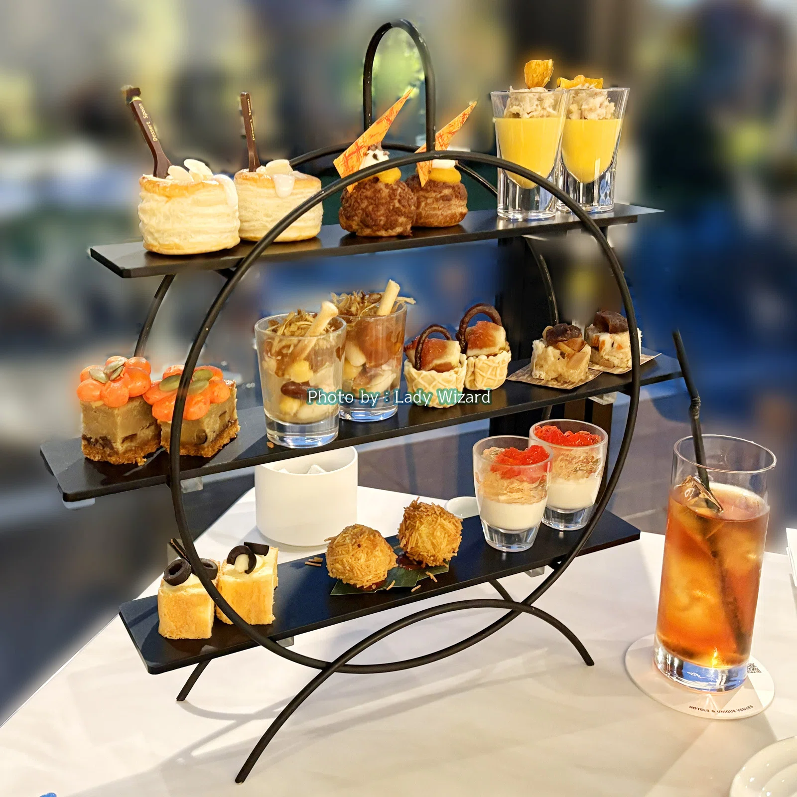 VMG CAFE 九段会館テラスで￥4,620 Halloween アフタヌーンティー