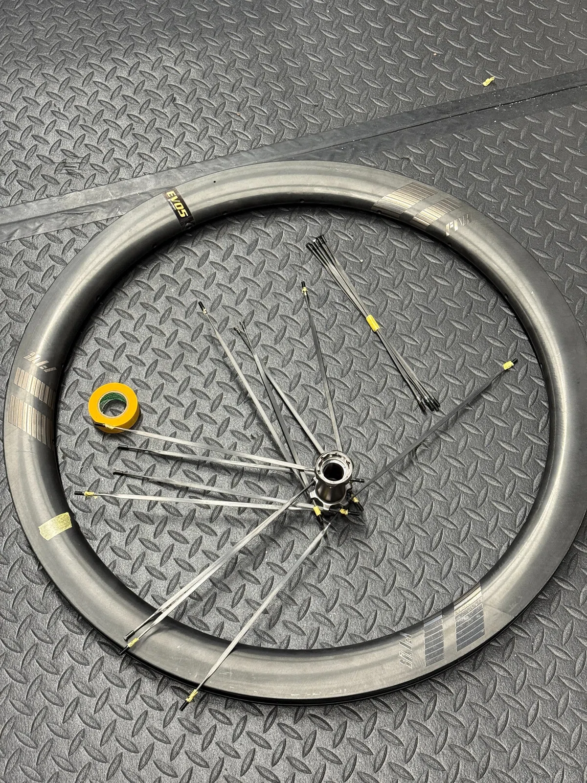 FARSPORTSのリムを切りました｜サミットサイクル