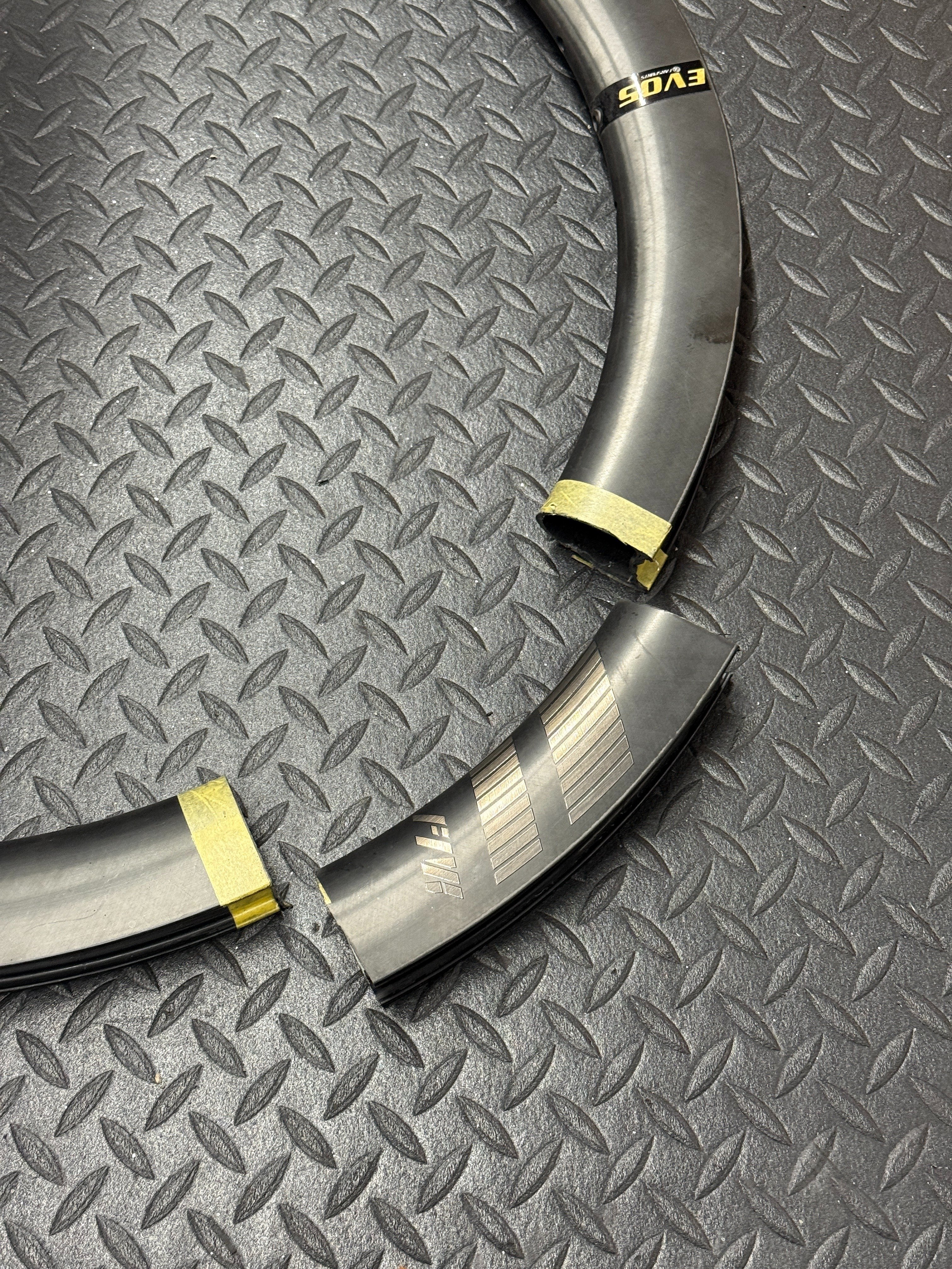 FARSPORTSのリムを切りました｜サミットサイクル