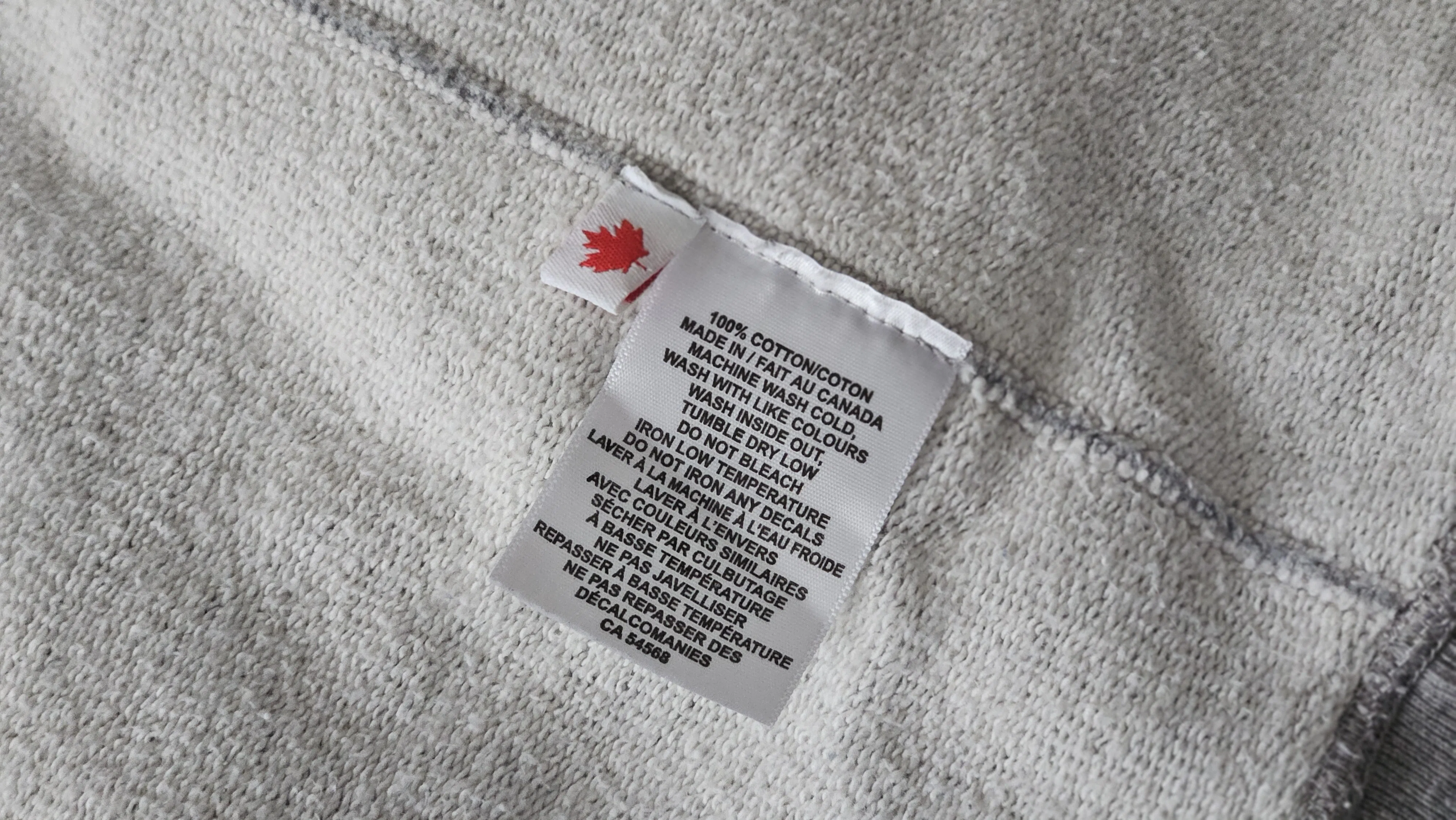 おじさん、Canadian Hoodieが気になる｜今日の服と、今日のごはん
