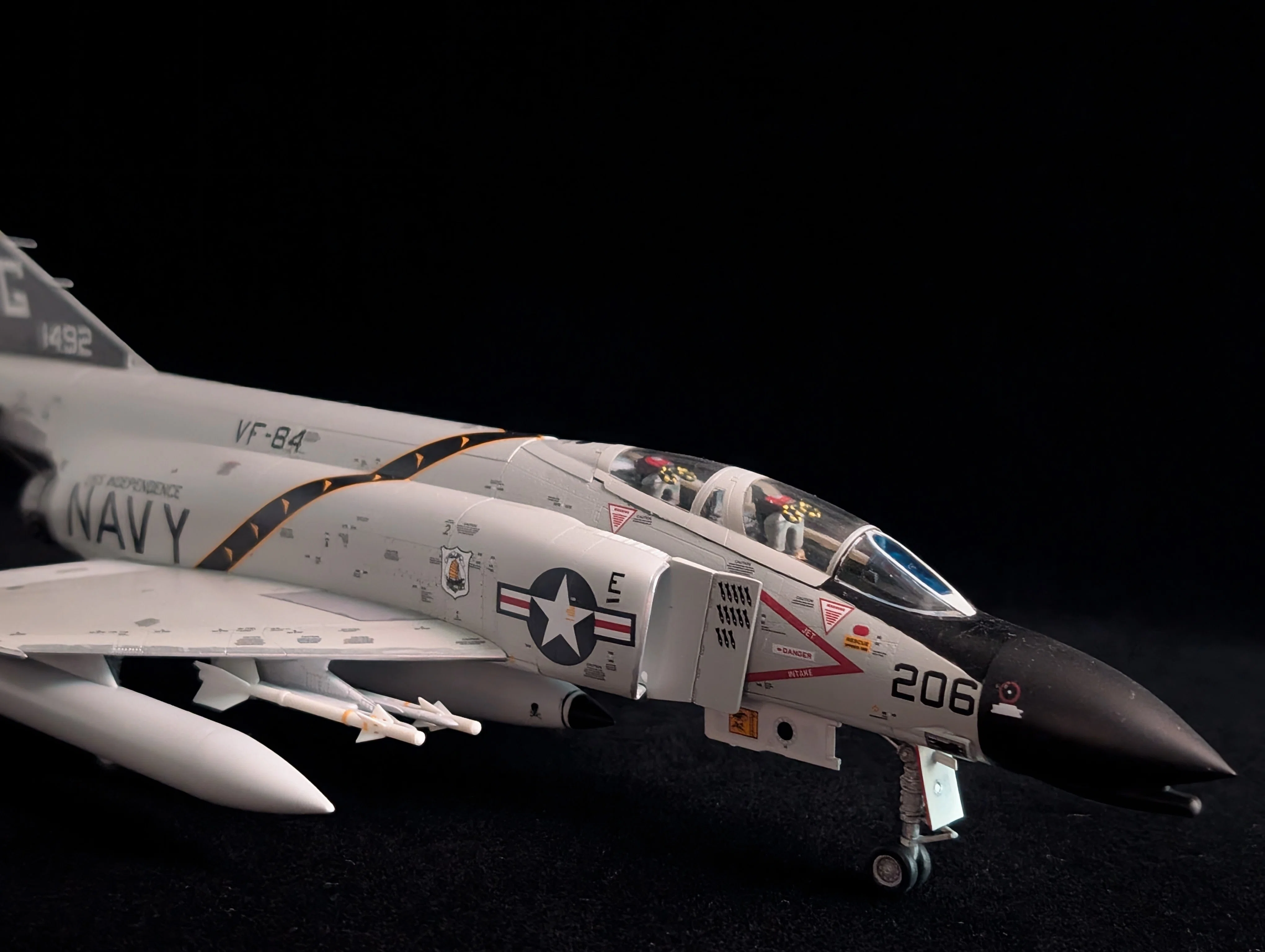 ﾌｧｲﾝﾓｰﾙﾄﾞ 1/72 F-4B VF-84”ｼﾞｮﾘｰﾛｼﾞｬｰｽ”｜大豆。。。