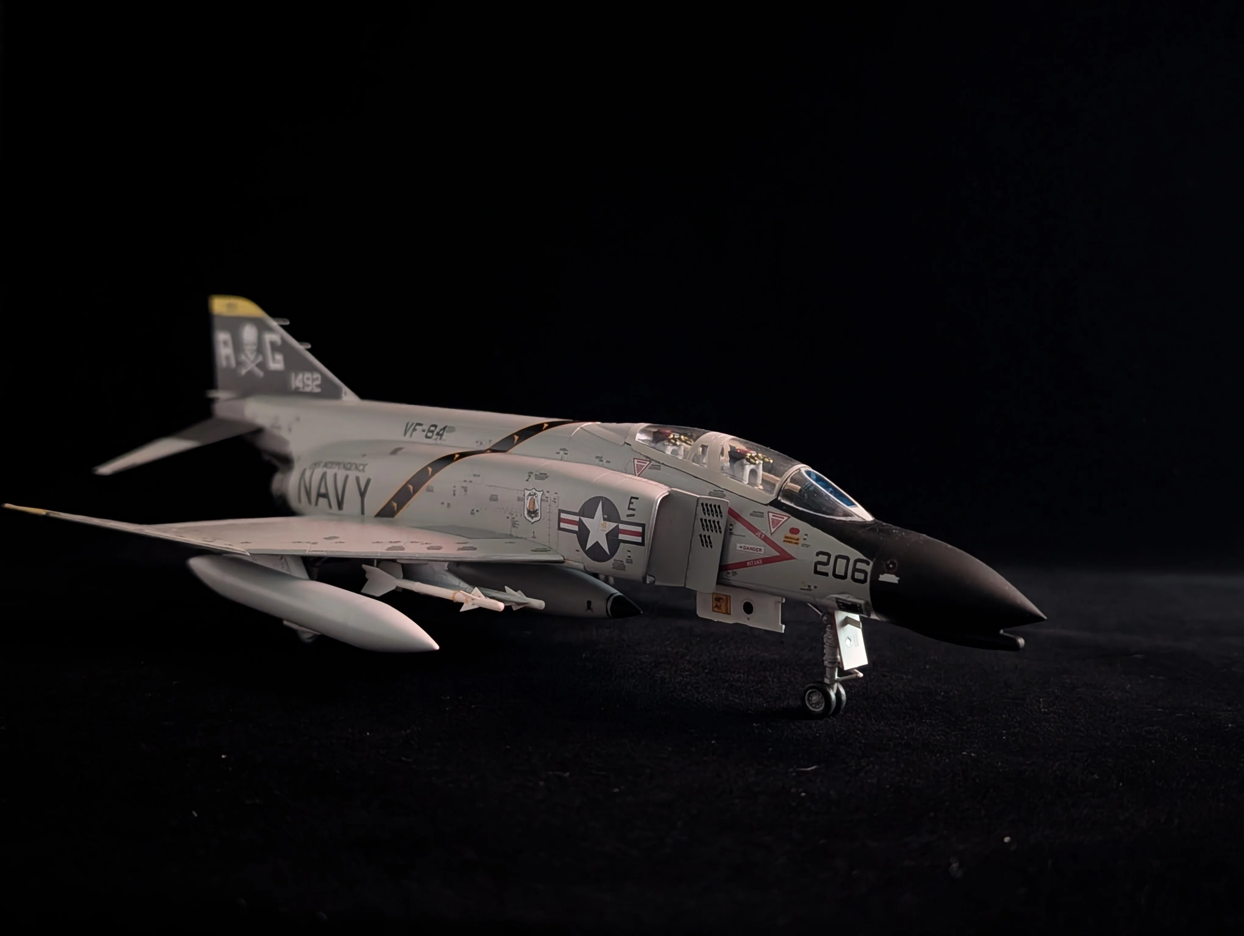 ﾌｧｲﾝﾓｰﾙﾄﾞ 1/72 F-4B VF-84”ｼﾞｮﾘｰﾛｼﾞｬｰｽ”｜大豆。。。