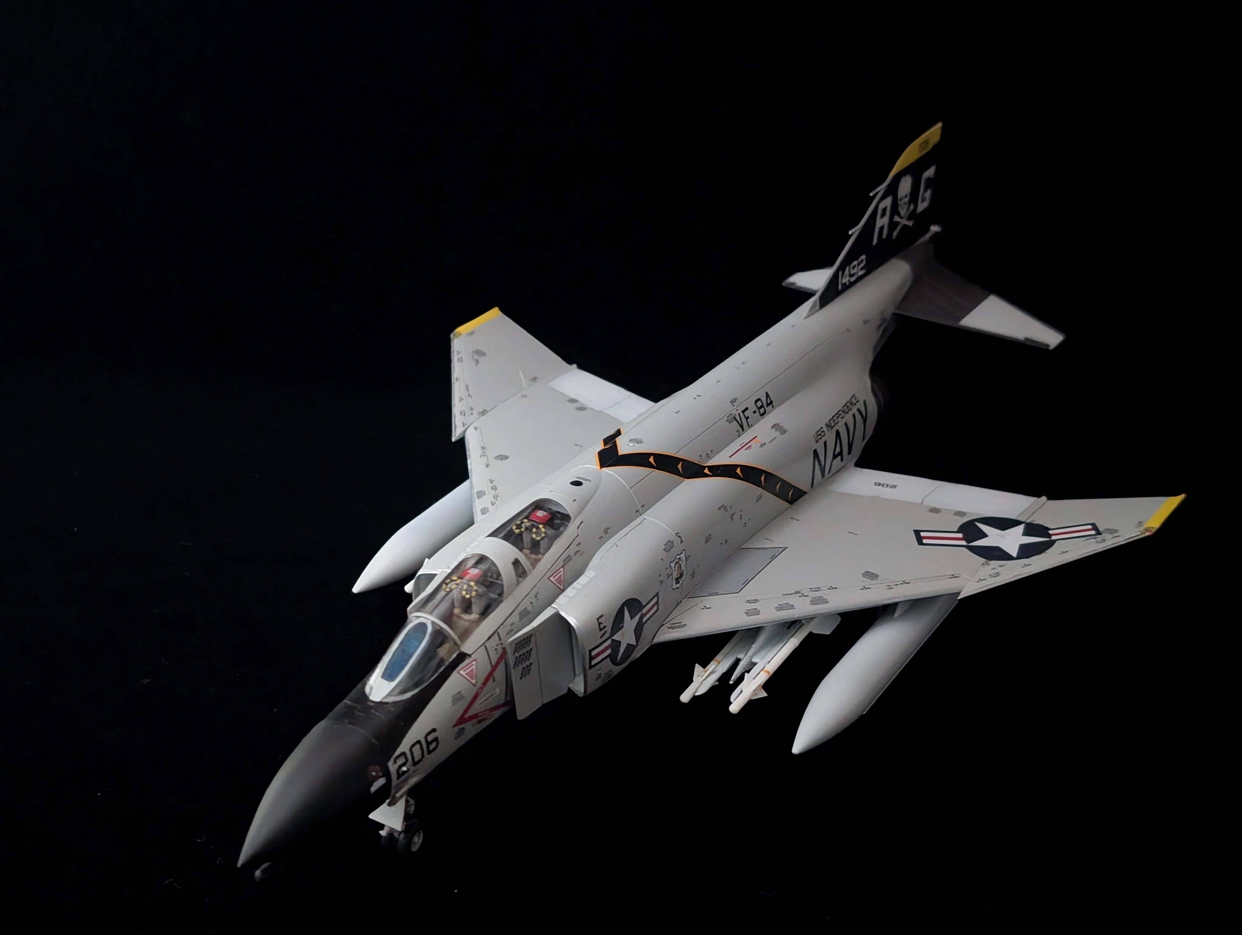 ﾌｧｲﾝﾓｰﾙﾄﾞ 1/72 F-4B VF-84”ｼﾞｮﾘｰﾛｼﾞｬｰｽ”｜大豆。。。