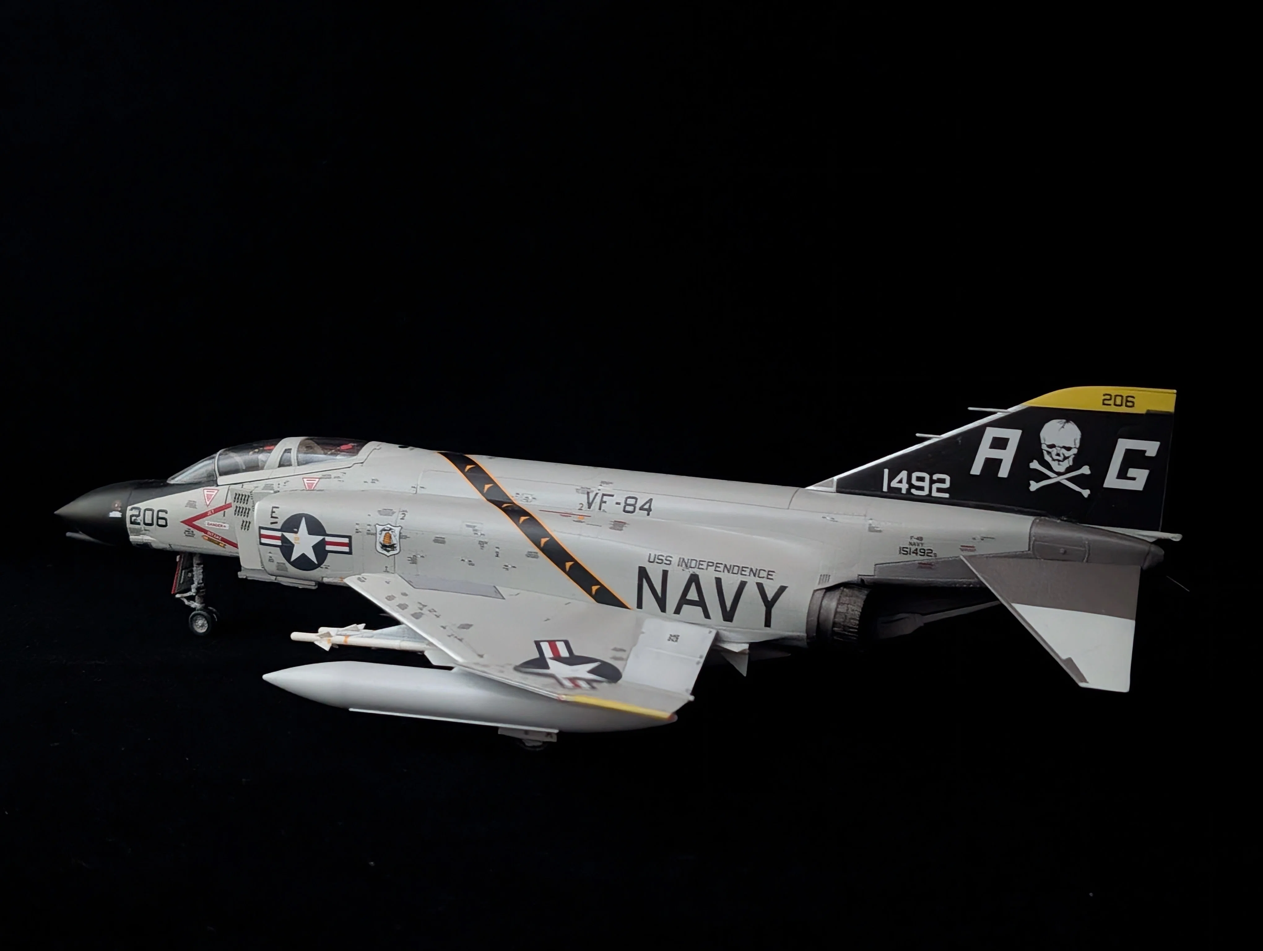 ﾌｧｲﾝﾓｰﾙﾄﾞ 1/72 F-4B VF-84”ｼﾞｮﾘｰﾛｼﾞｬｰｽ”｜大豆。。。