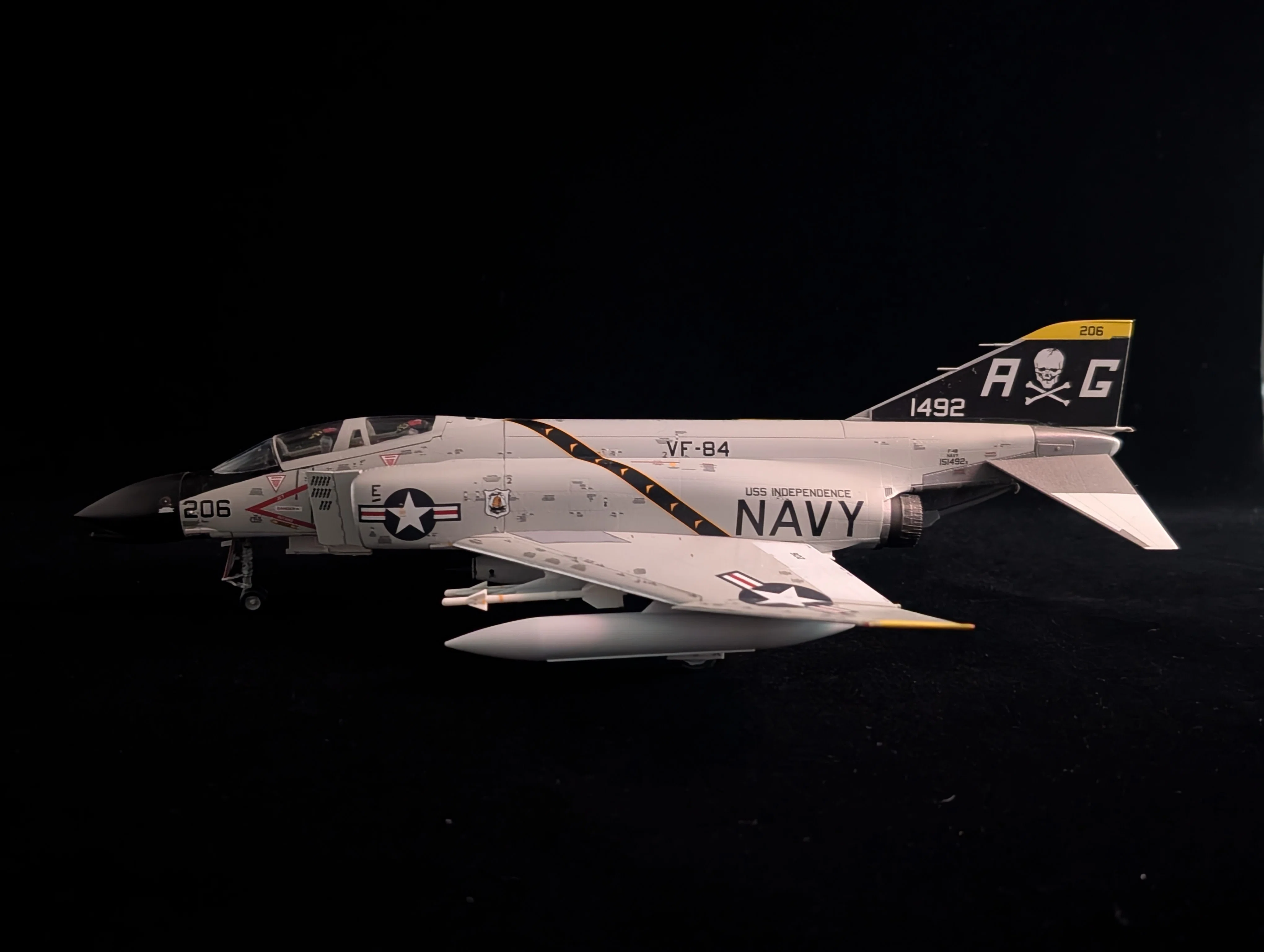 ﾌｧｲﾝﾓｰﾙﾄﾞ 1/72 F-4B VF-84”ｼﾞｮﾘｰﾛｼﾞｬｰｽ”｜大豆。。。