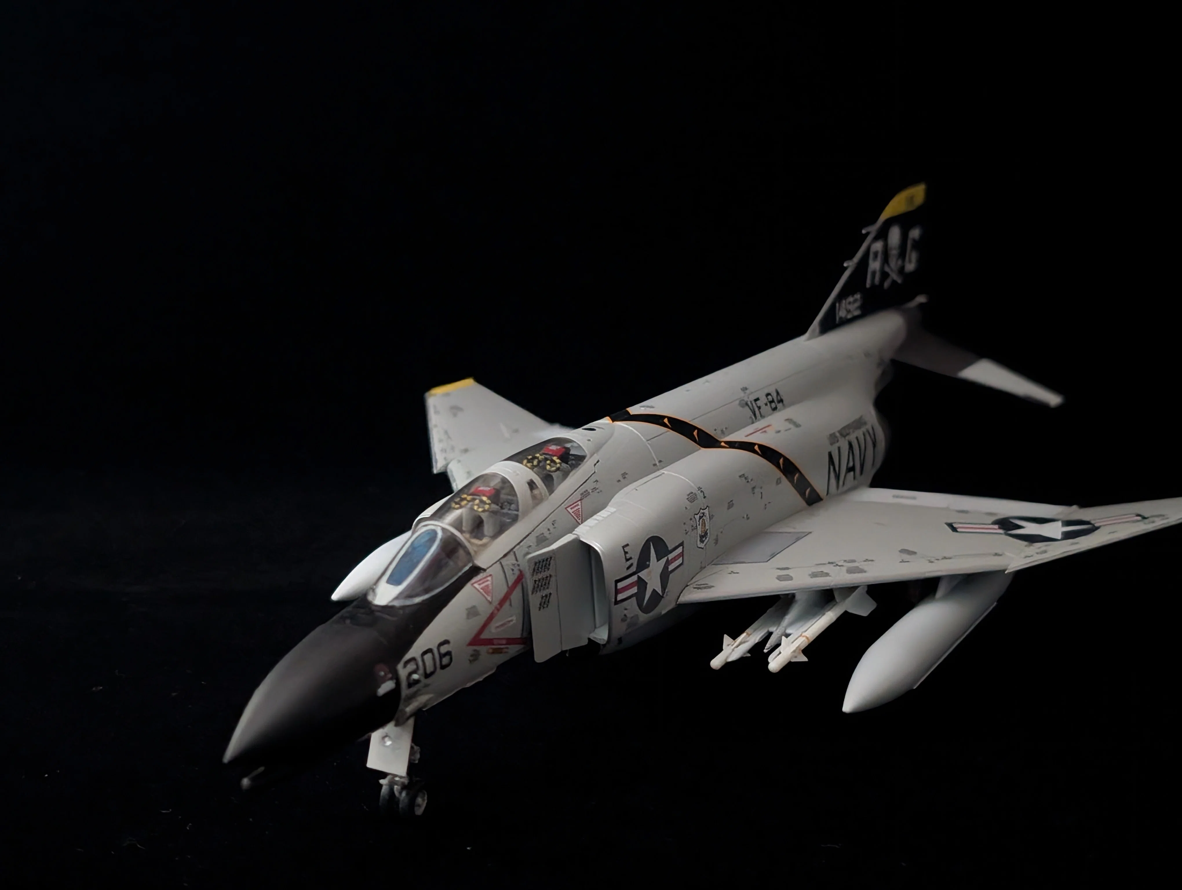 ﾌｧｲﾝﾓｰﾙﾄﾞ 1/72 F-4B VF-84”ｼﾞｮﾘｰﾛｼﾞｬｰｽ”｜大豆。。。