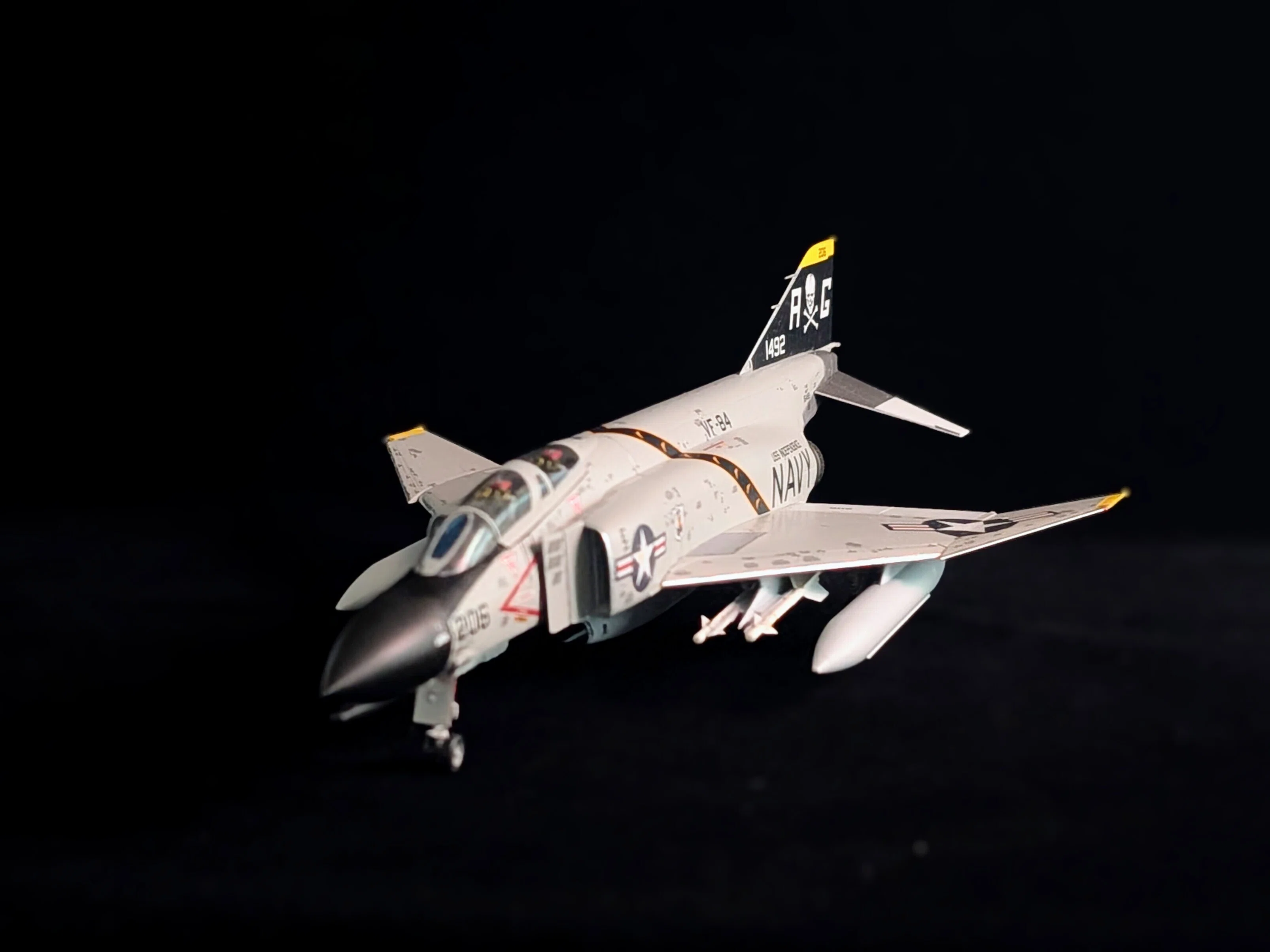 ﾌｧｲﾝﾓｰﾙﾄﾞ 1/72 F-4B VF-84”ｼﾞｮﾘｰﾛｼﾞｬｰｽ”｜大豆。。。