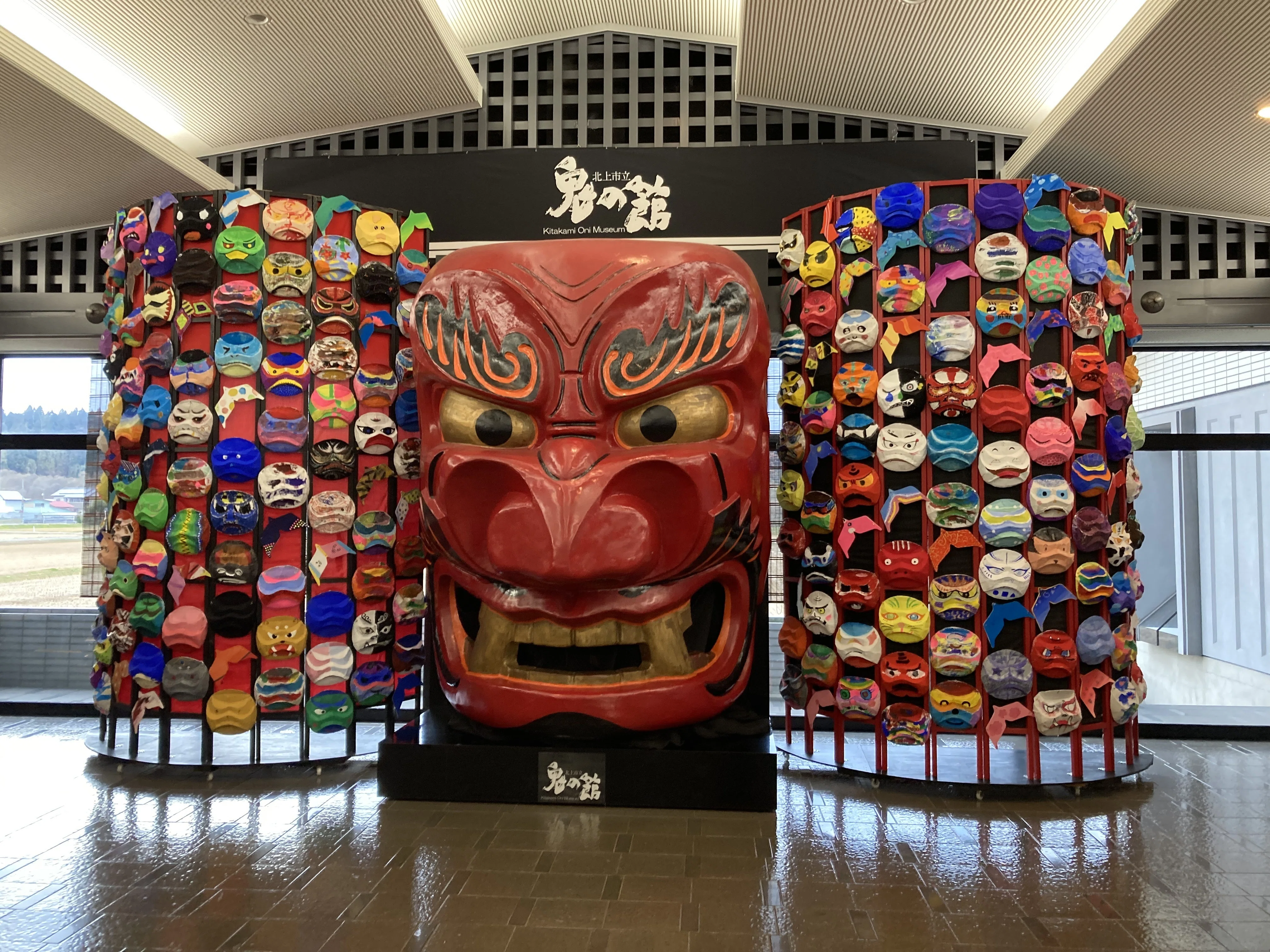 昭和レトロ〈屋根上の鬼〉の置物　家紋入り　希少 ちょっとオニいさん、寄ってかな～い？【北上市、鬼の館】｜オールド
