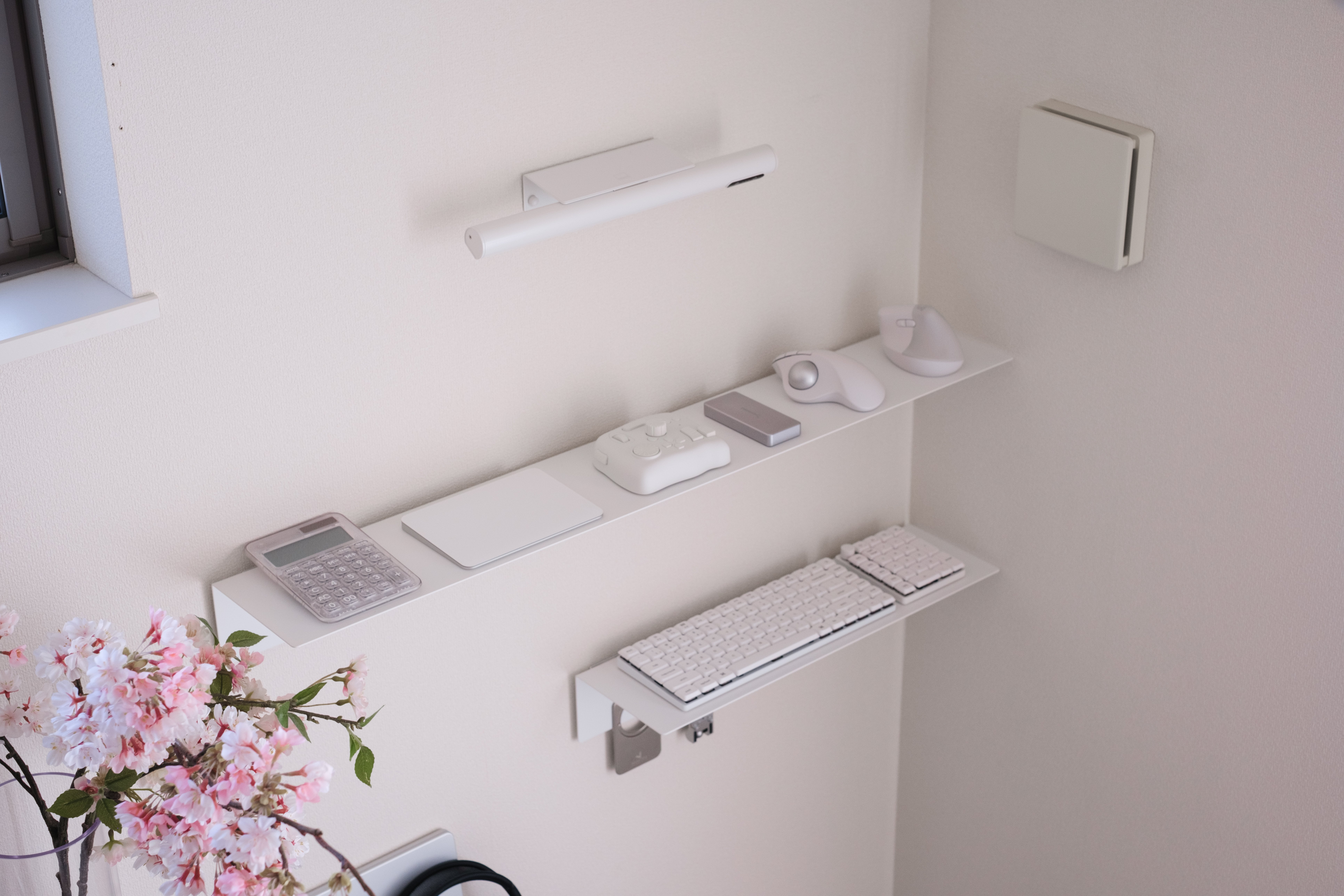 板状ガジェットのディスプレイに便利な190円で買えるスタンド【無印