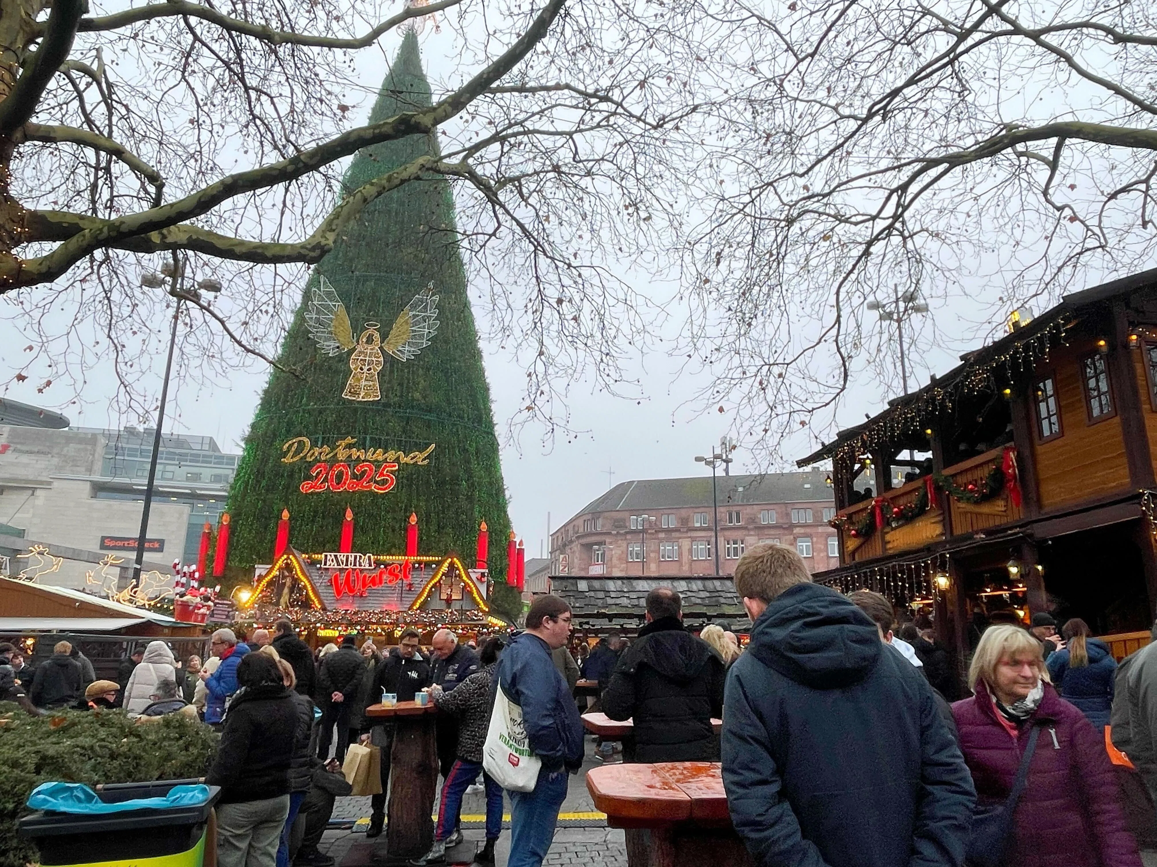 Dortmund Christmas Market 🇩🇪 A life where you can reach the