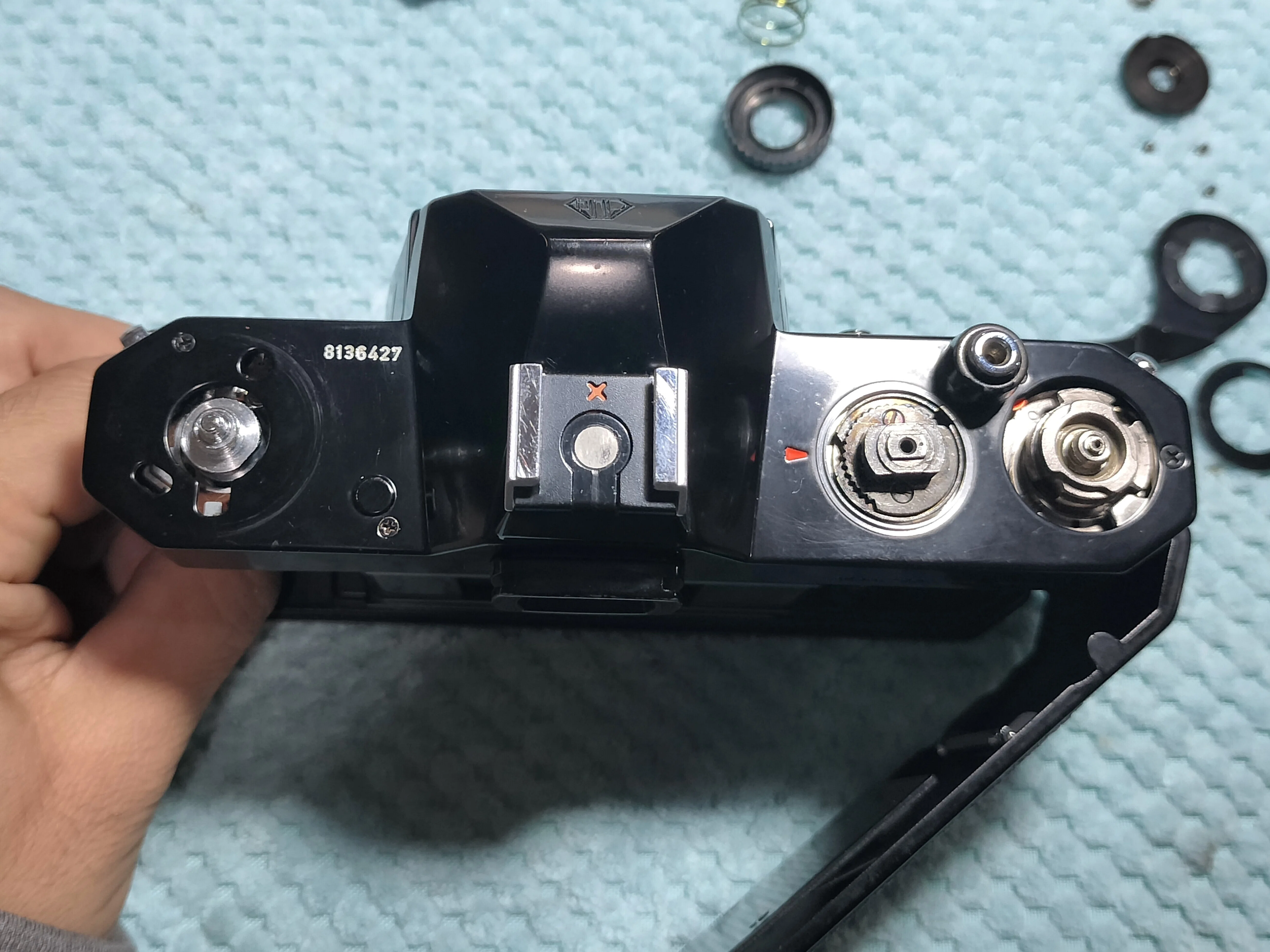 Pentax KMの分解｜フィルムカメラ修理のアクアカメラ