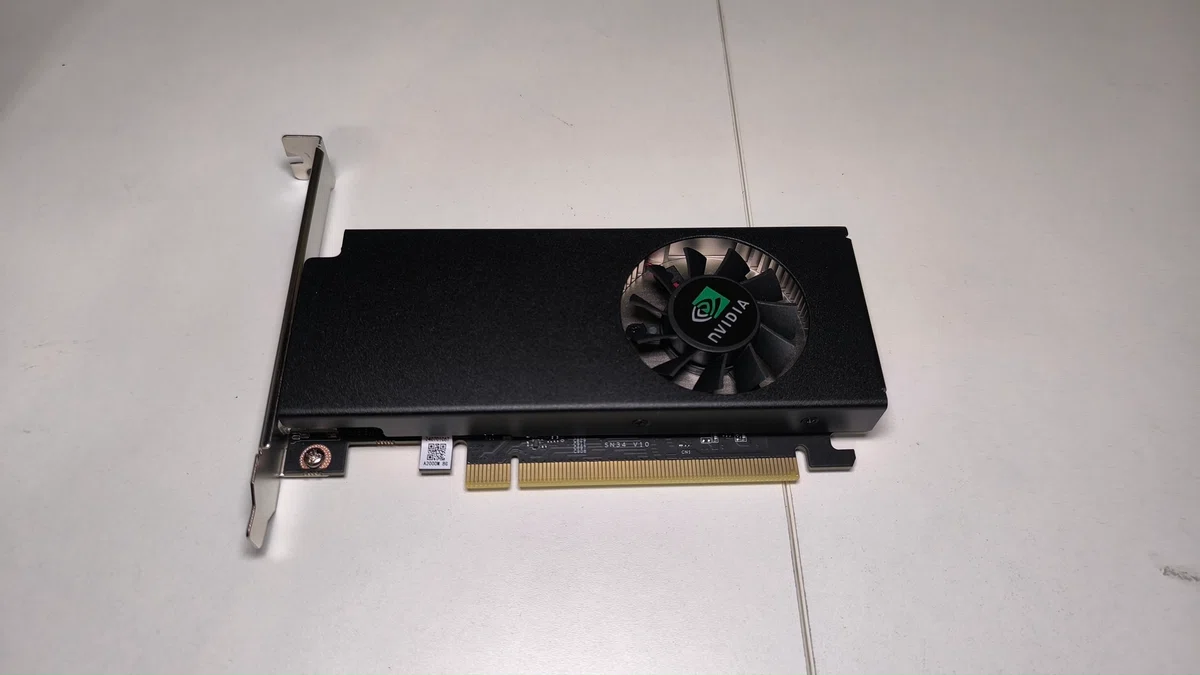 中華の…とまではいかないが】ノート用RTX A2000 8G 1スログラボがWinで