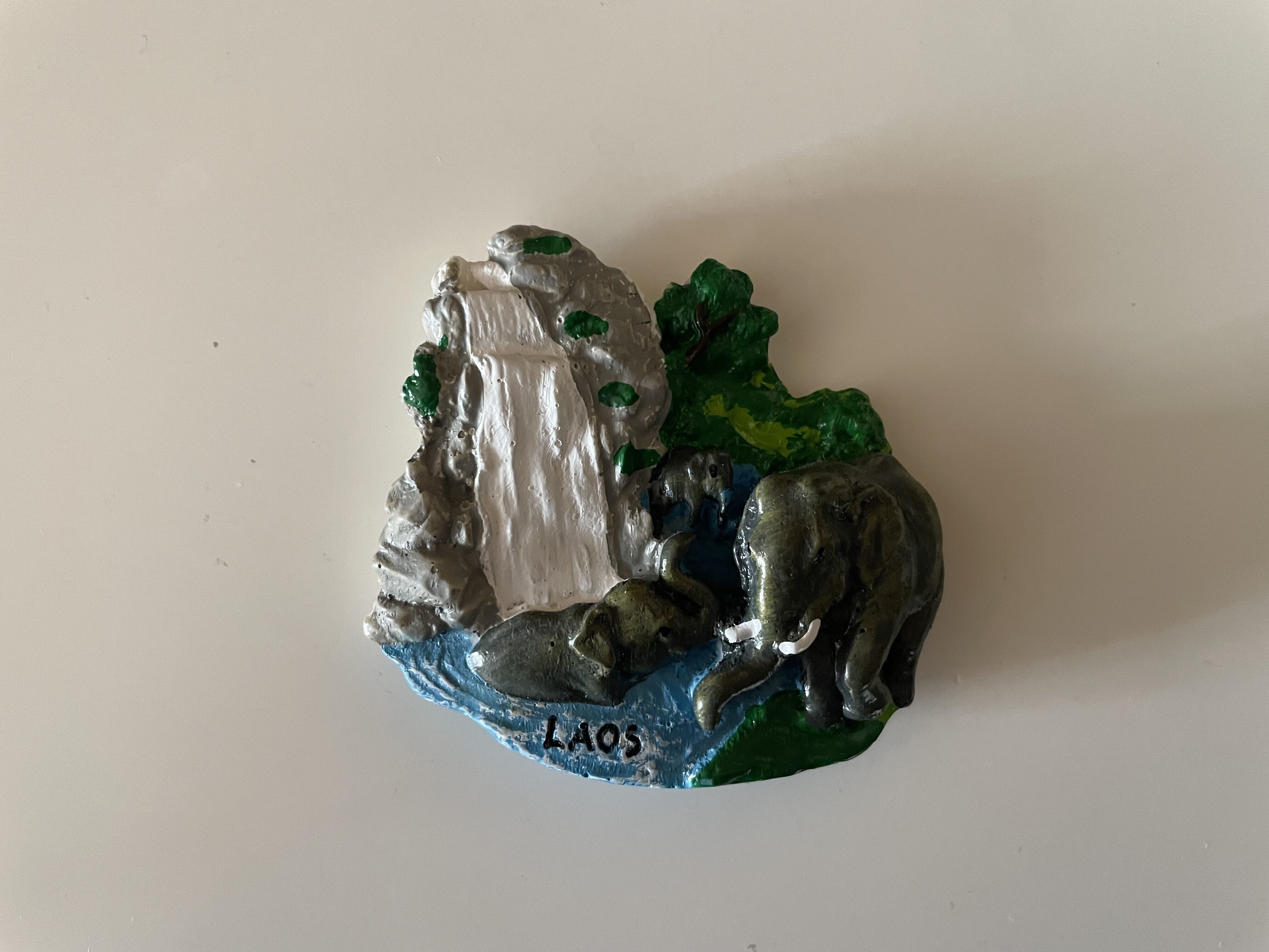 海外に行くたび、ゴツゴツしたマグネットを買ってしまう｜gonshi