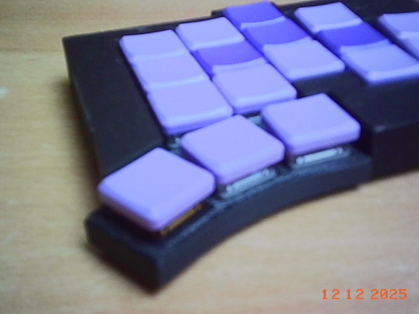 TOTEM 分割キーボード（Choc v1リニア／Bluetooth対応） TOTEM 分割キーボード（Choc v1リニア／Bluetooth対応） TOTEM 分割