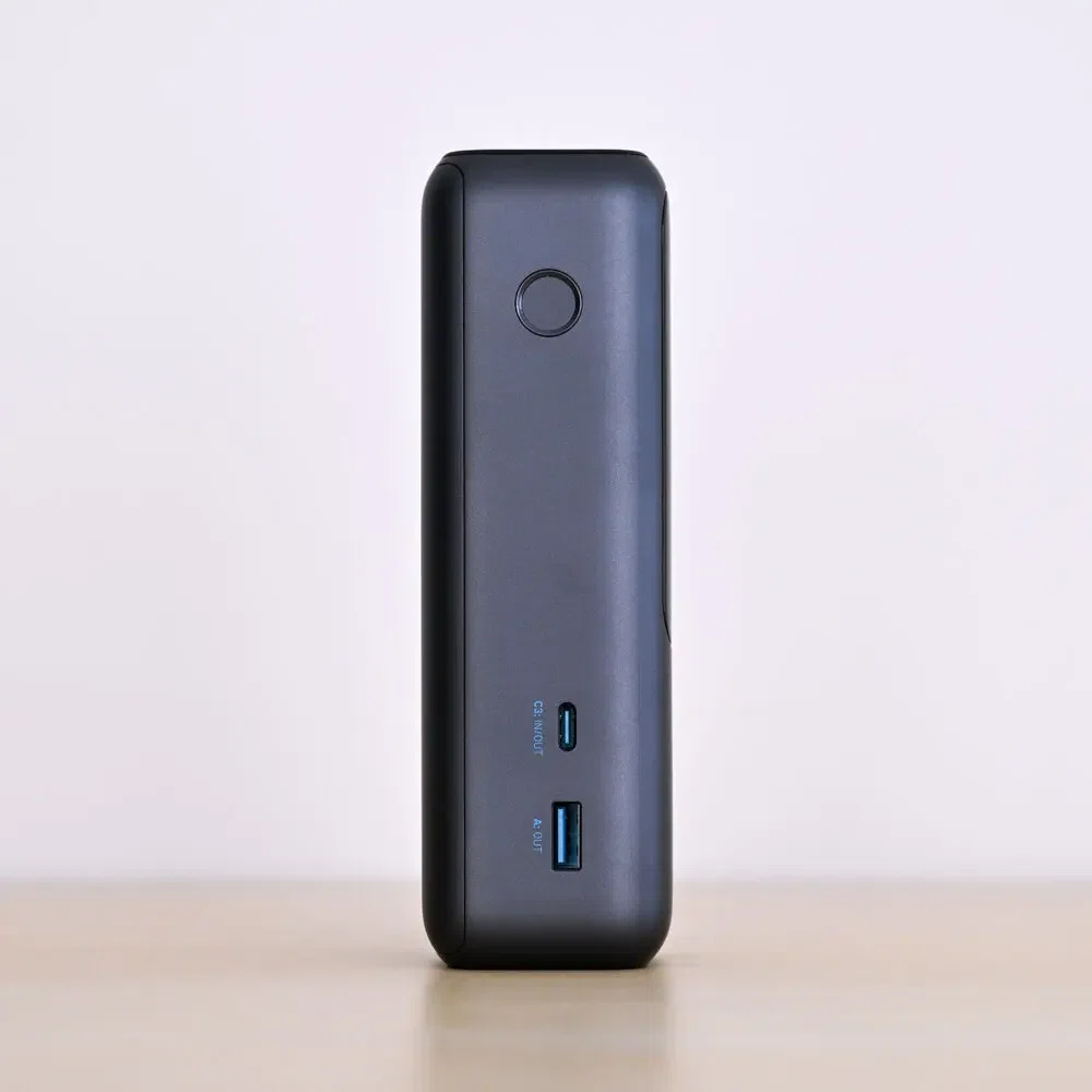 Anker Power Bank (25000mAh, Built-In & 巻取り式USB-Cケーブル)を