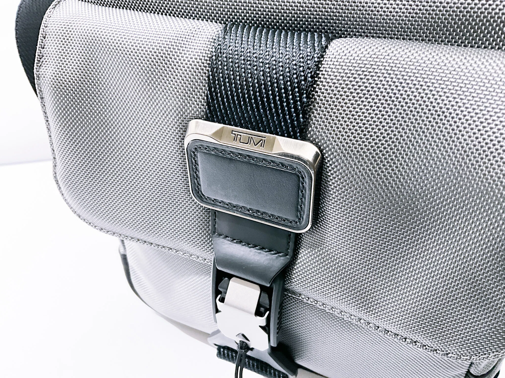 TUMI】「ジュニア」クロスボディ【レビュー】｜MtOjiisan