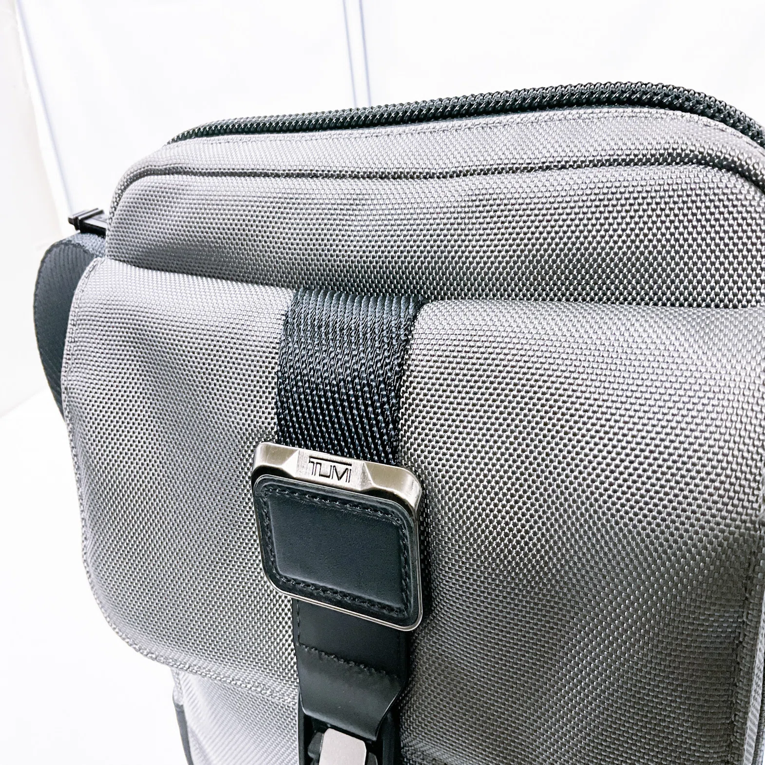 TUMI】「ジュニア」クロスボディ【レビュー】｜MtOjiisan