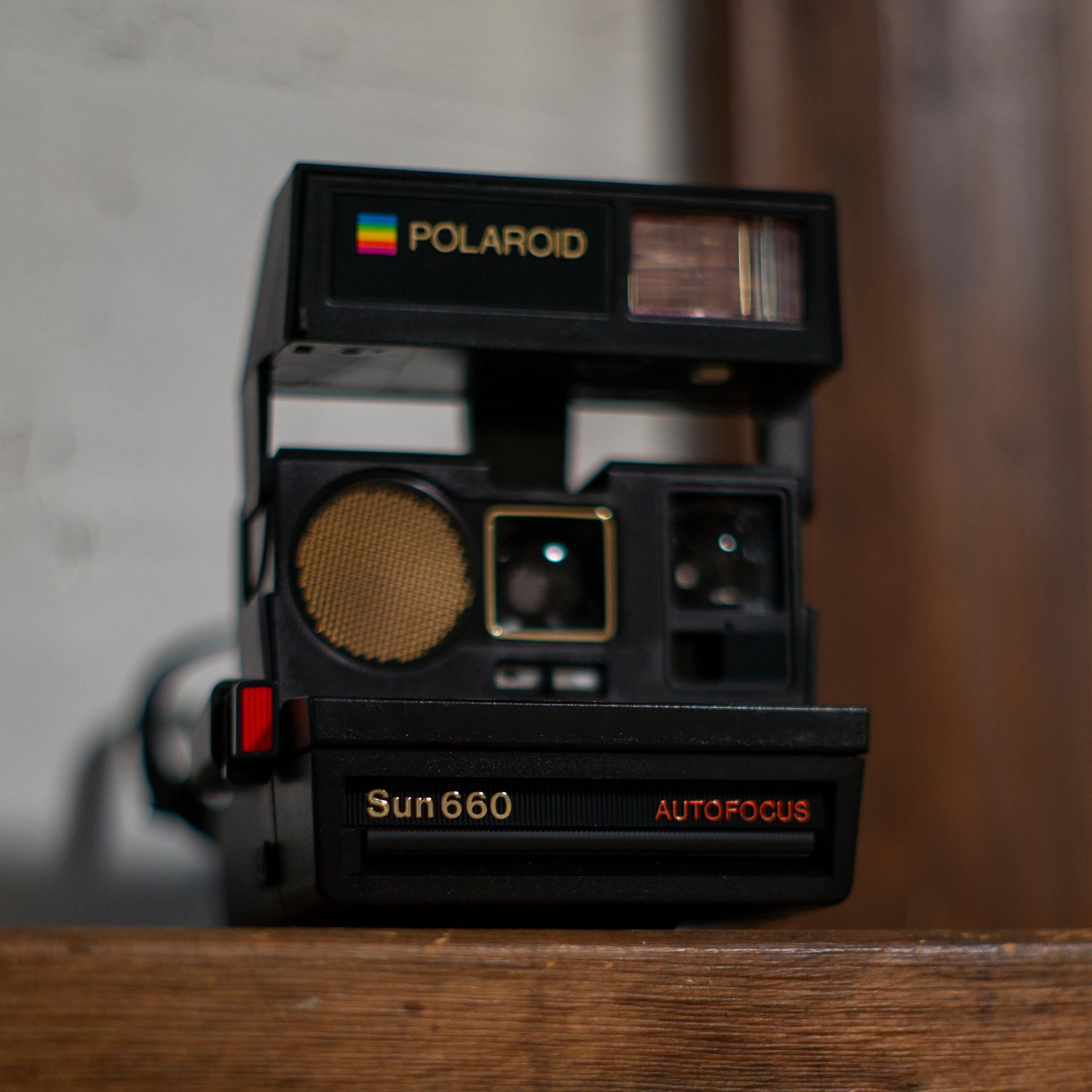 ポラロイドをはじめるなら『Polaroid Sun 660 Autofocus』一択な理由