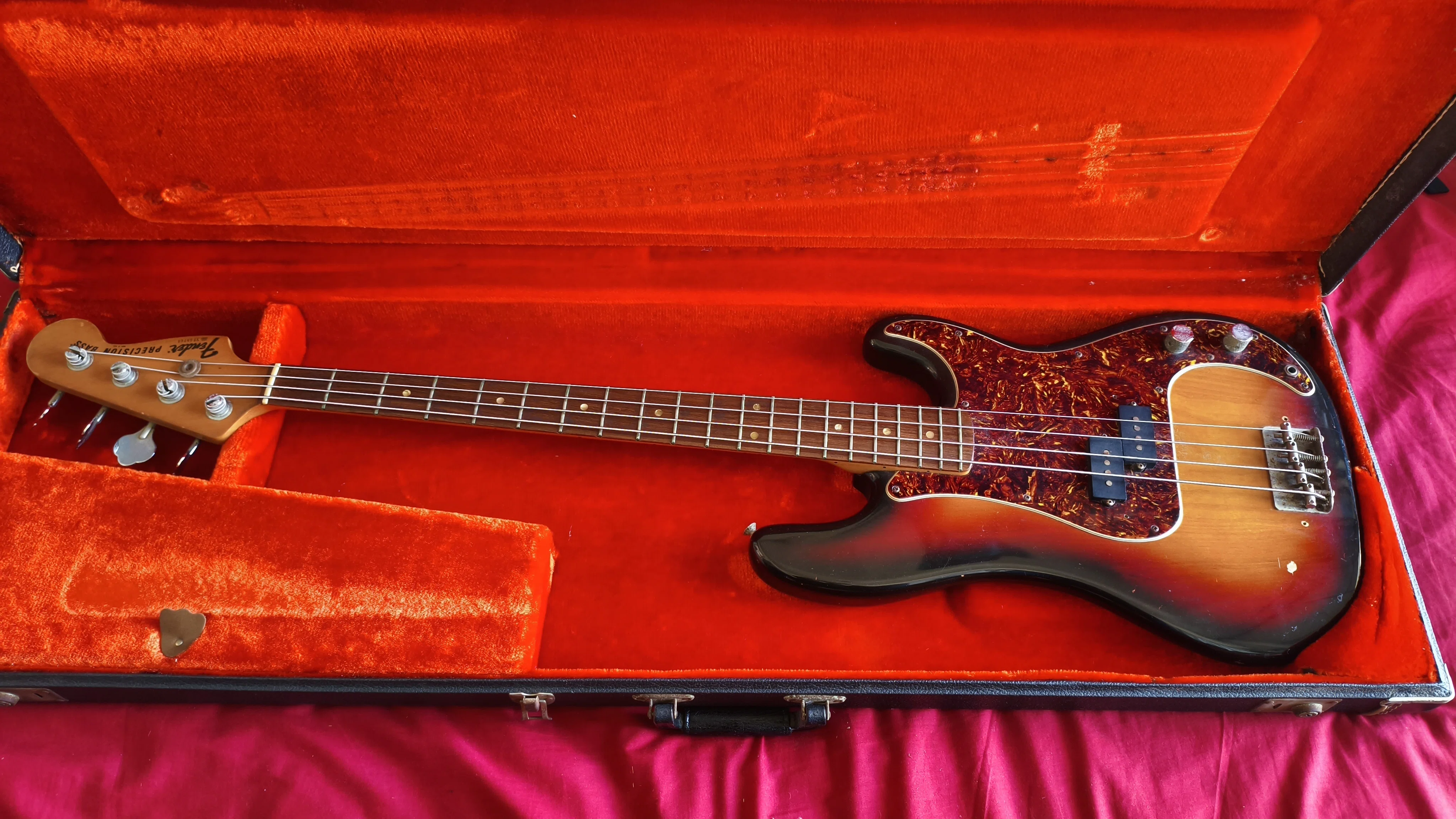 フェンダー　プレシジョンベース 楽器紹介 第5弾 Fender 1977年製 プレシジョンベース｜おつまみ ギター