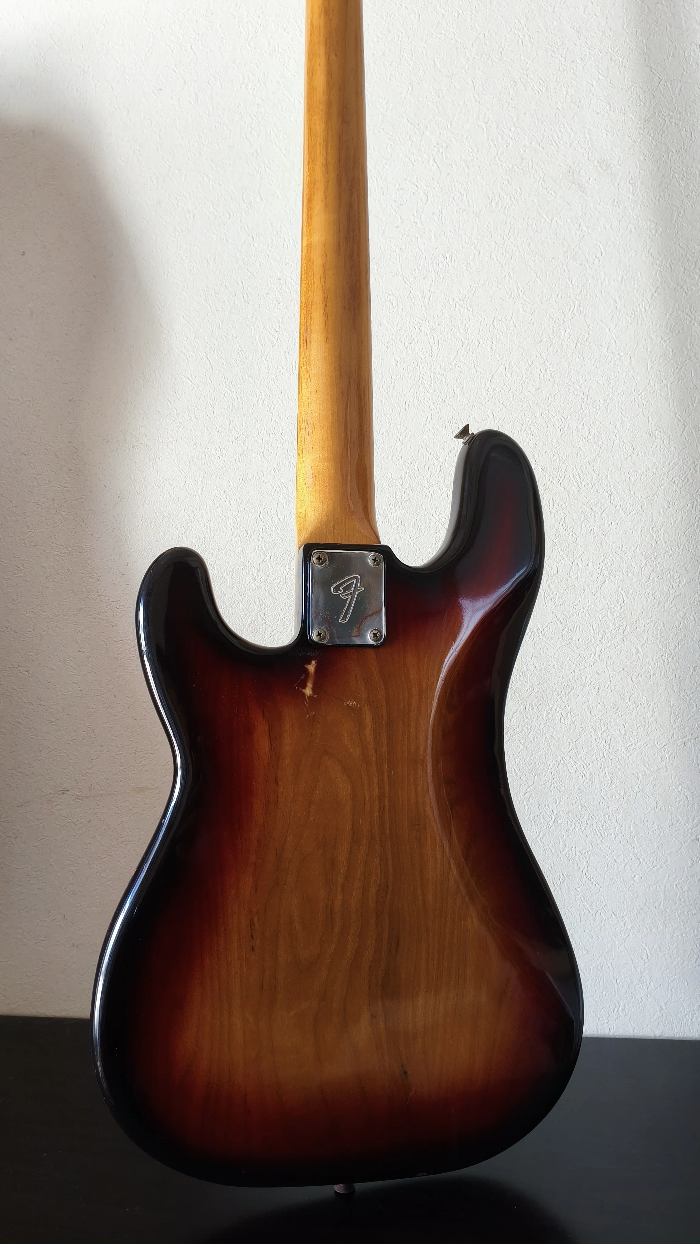 楽器紹介 第5弾 Fender 1977年製 プレシジョンベース｜おつまみ ギター