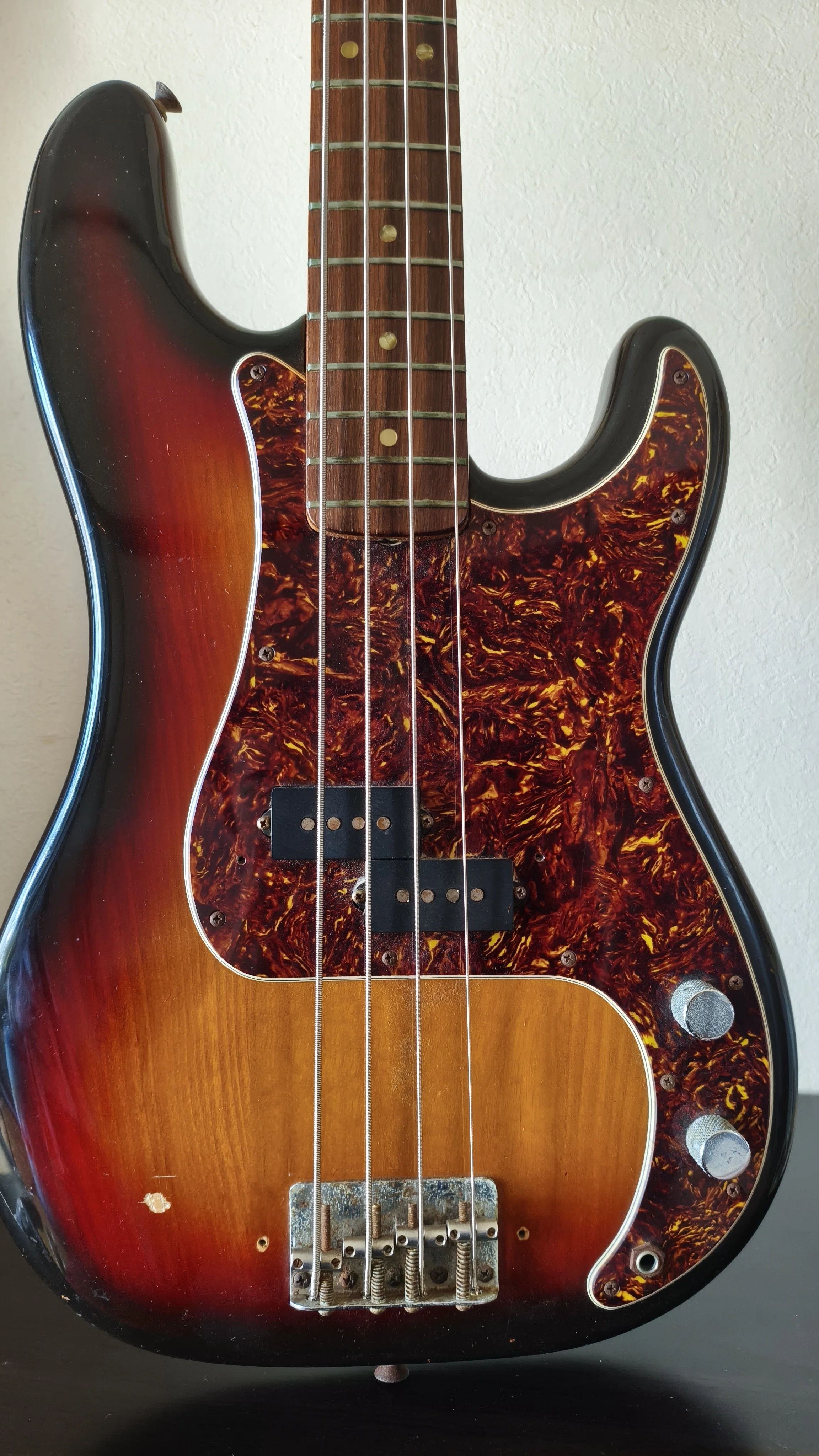 楽器紹介 第5弾 Fender 1977年製 プレシジョンベース｜おつまみ ギター