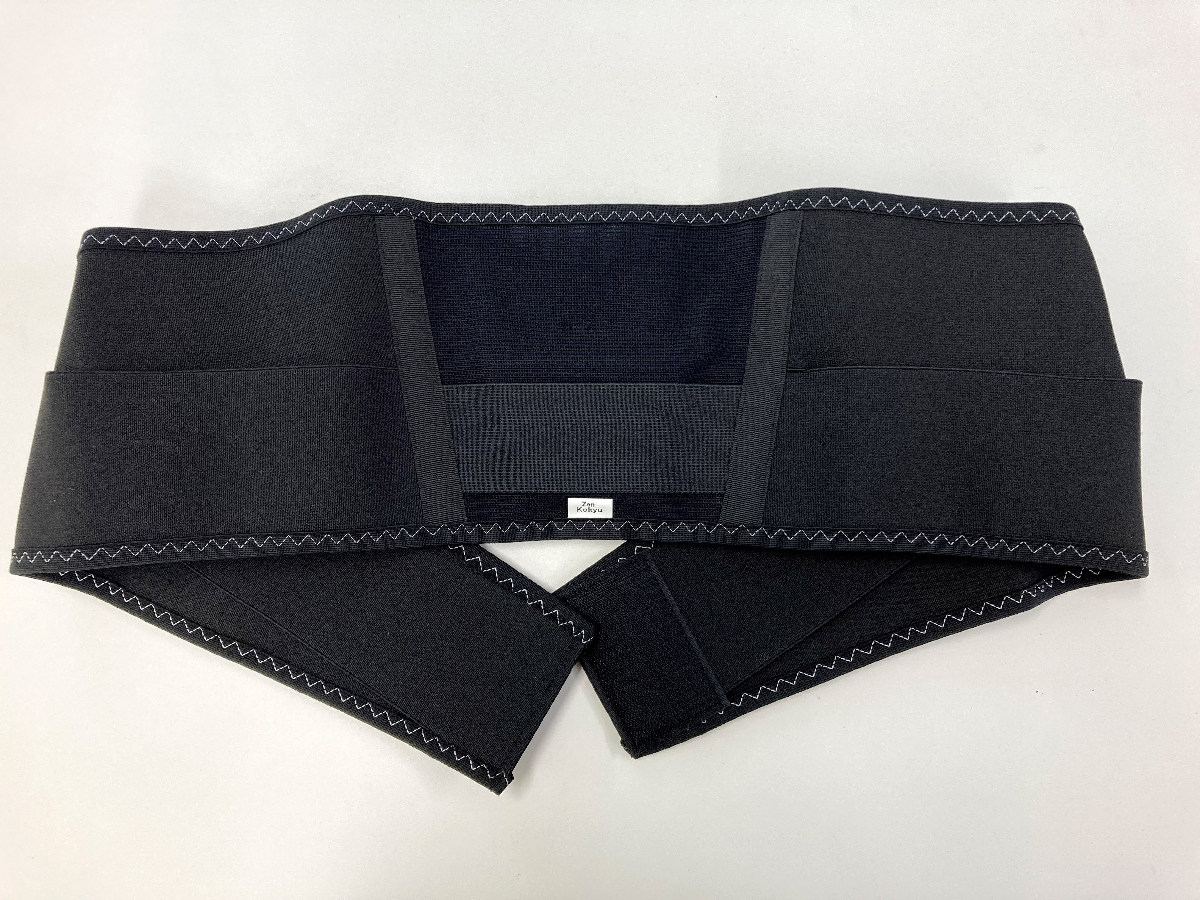 呼吸アドバイザーの椎名由紀監修による姿勢づくりサポートベルト「仙骨