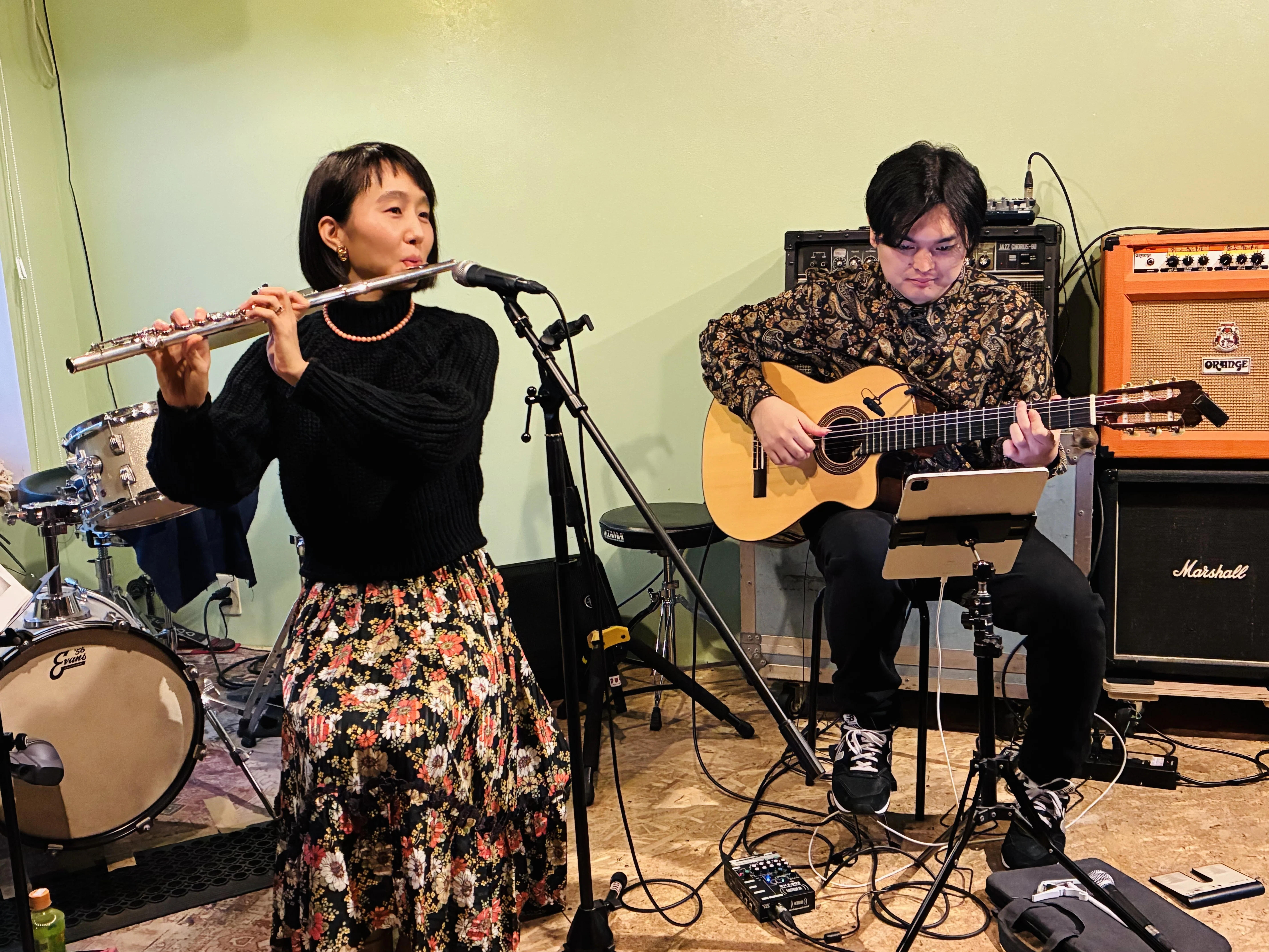 ラテン•ボサノバ デュオGluten Music ライブ @小田原 Guitar&Coffee ま