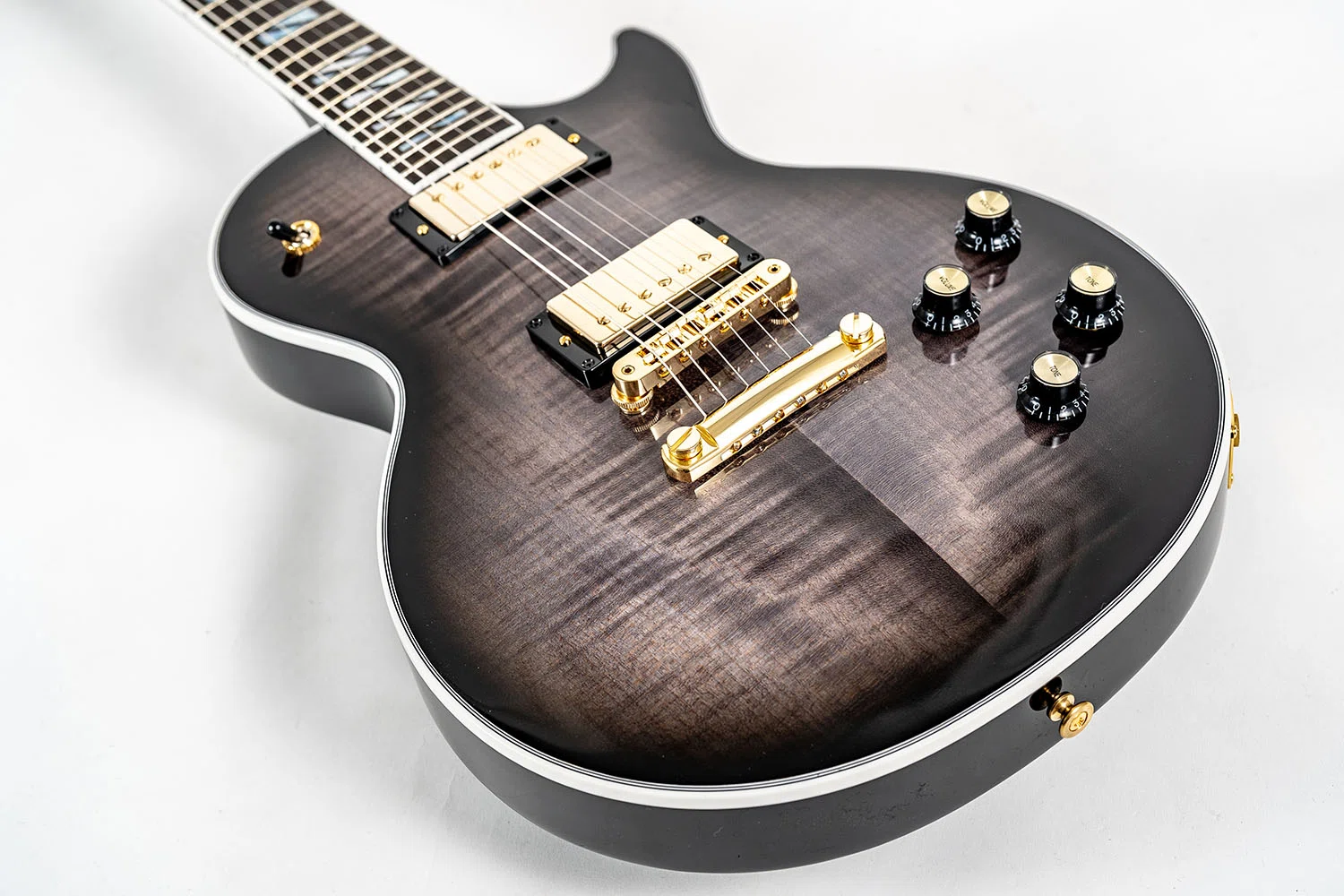 豪華絢爛ギブソン・レスポール「Gibson Les Paul Supreme」が待望の