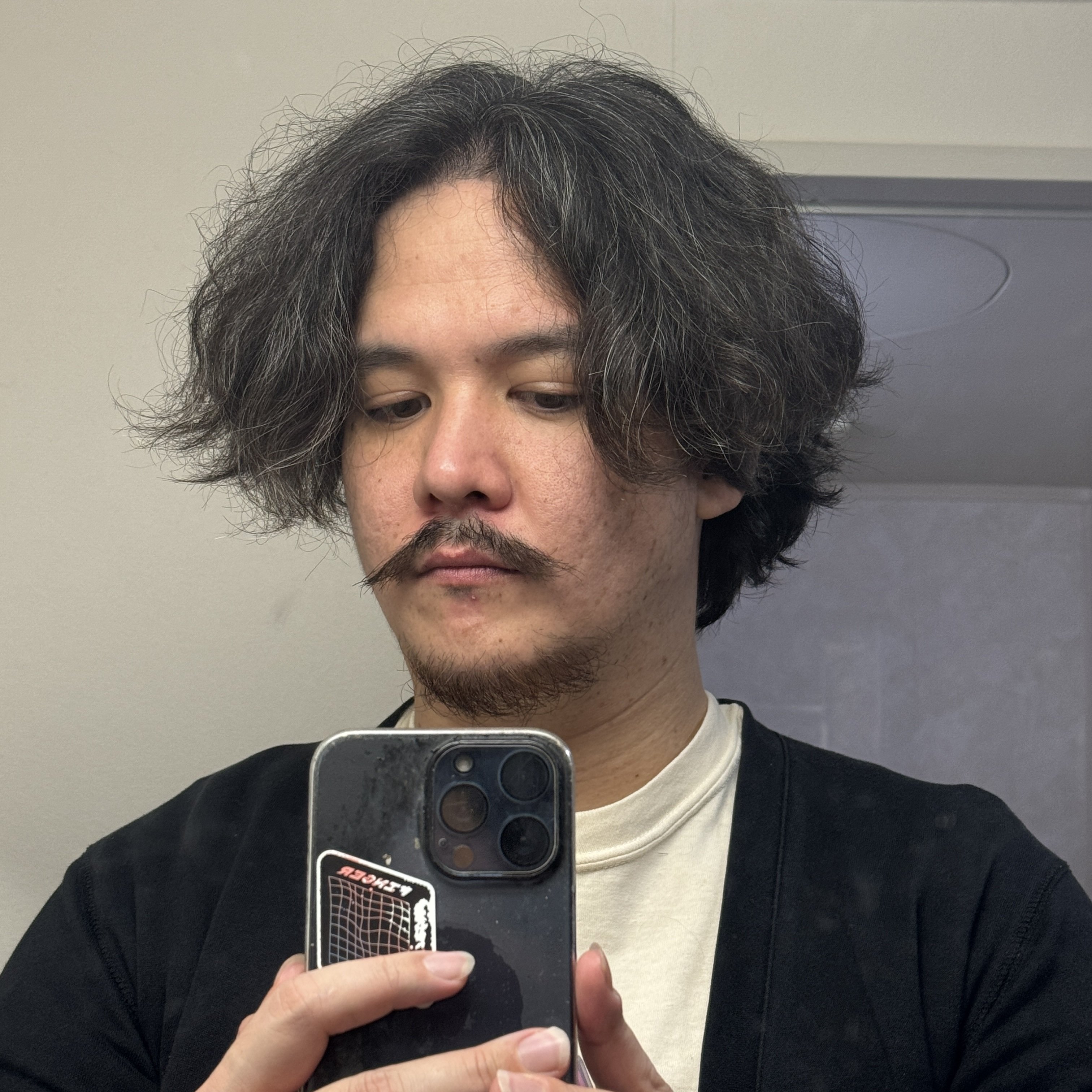 髭神 脱毛なんて勿体無い！日本語vs英語