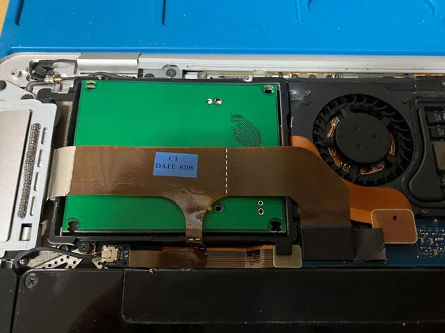 初代MacBook Airをジャンク箱からサルベージ｜やぴ