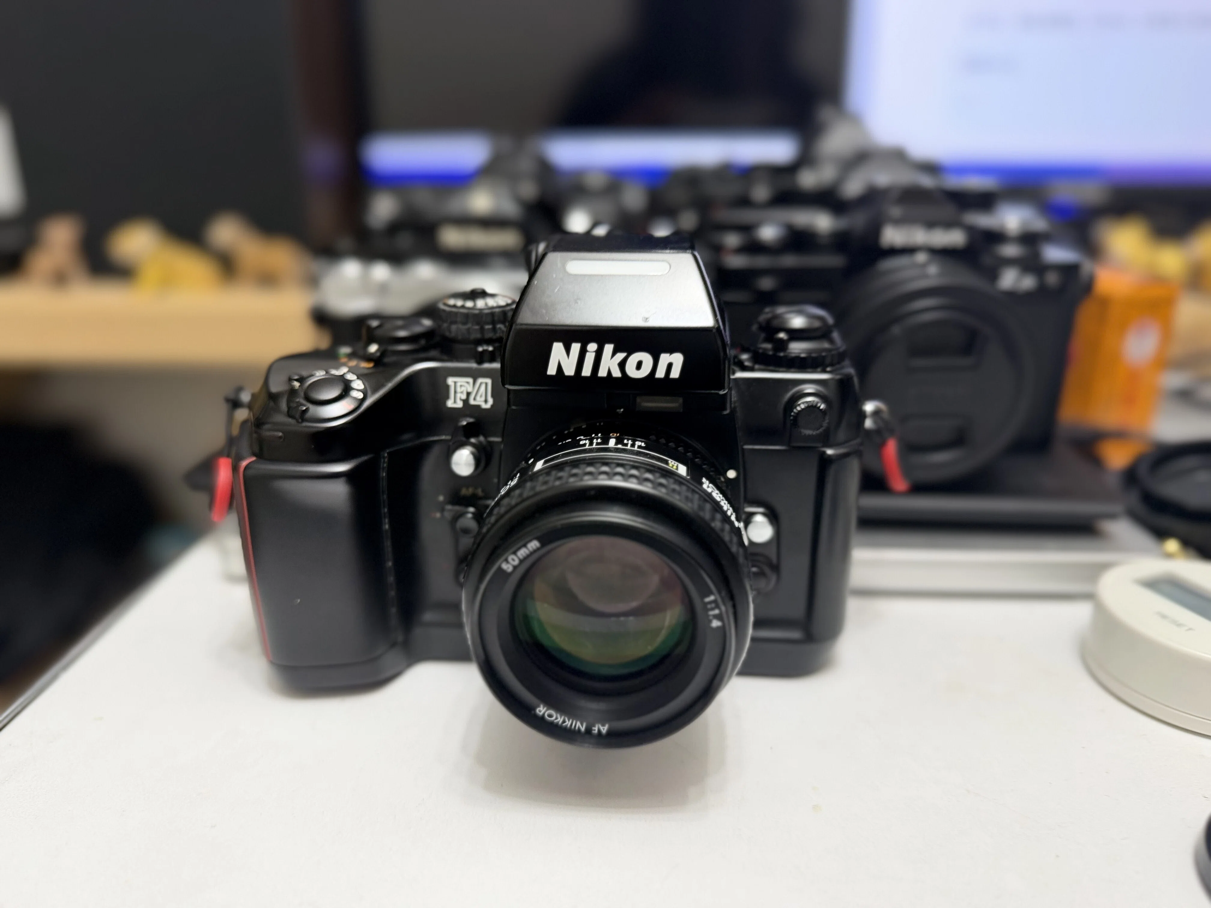 Nikon F4の不思議】今中古がお買い得｜jaguar