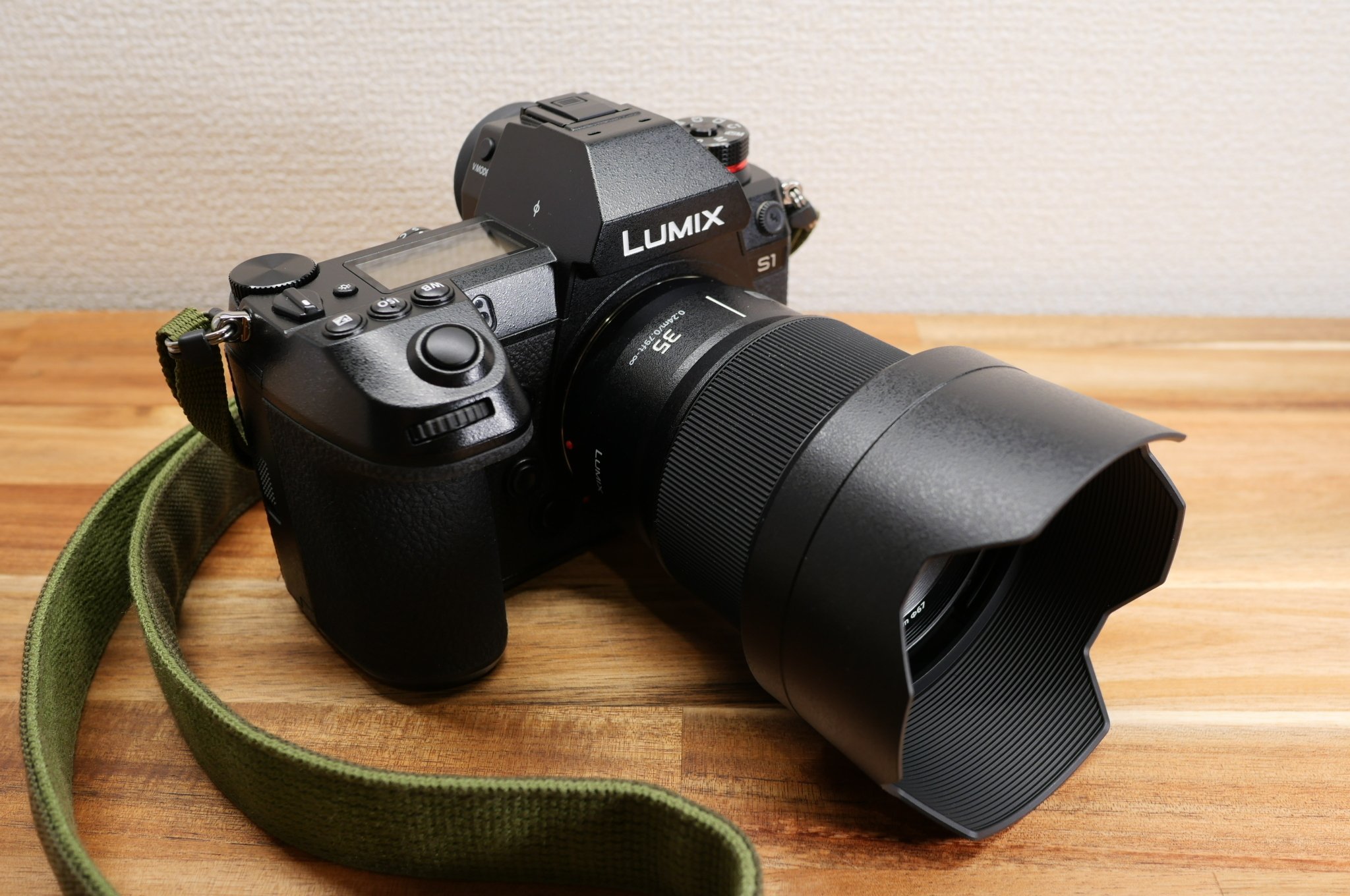 カメラ機材】LUMIX S 35mm F1.8 見た目の話｜tmk 39r