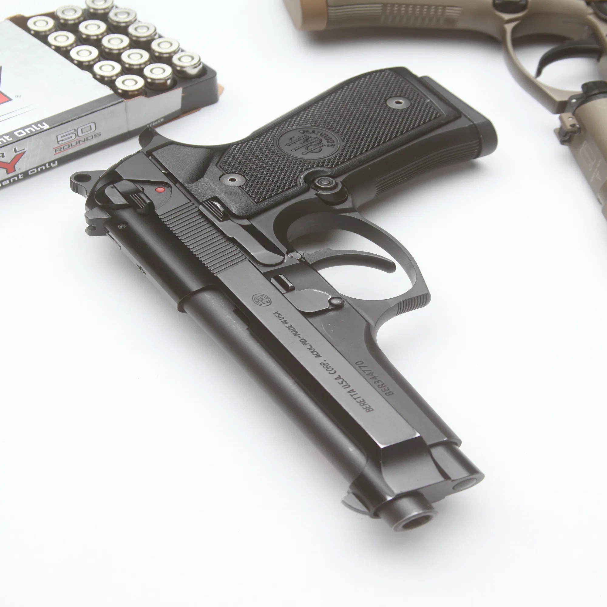 米軍M9として30年使われた拳銃が、なぜグロックに負けたのか。ベレッタ 