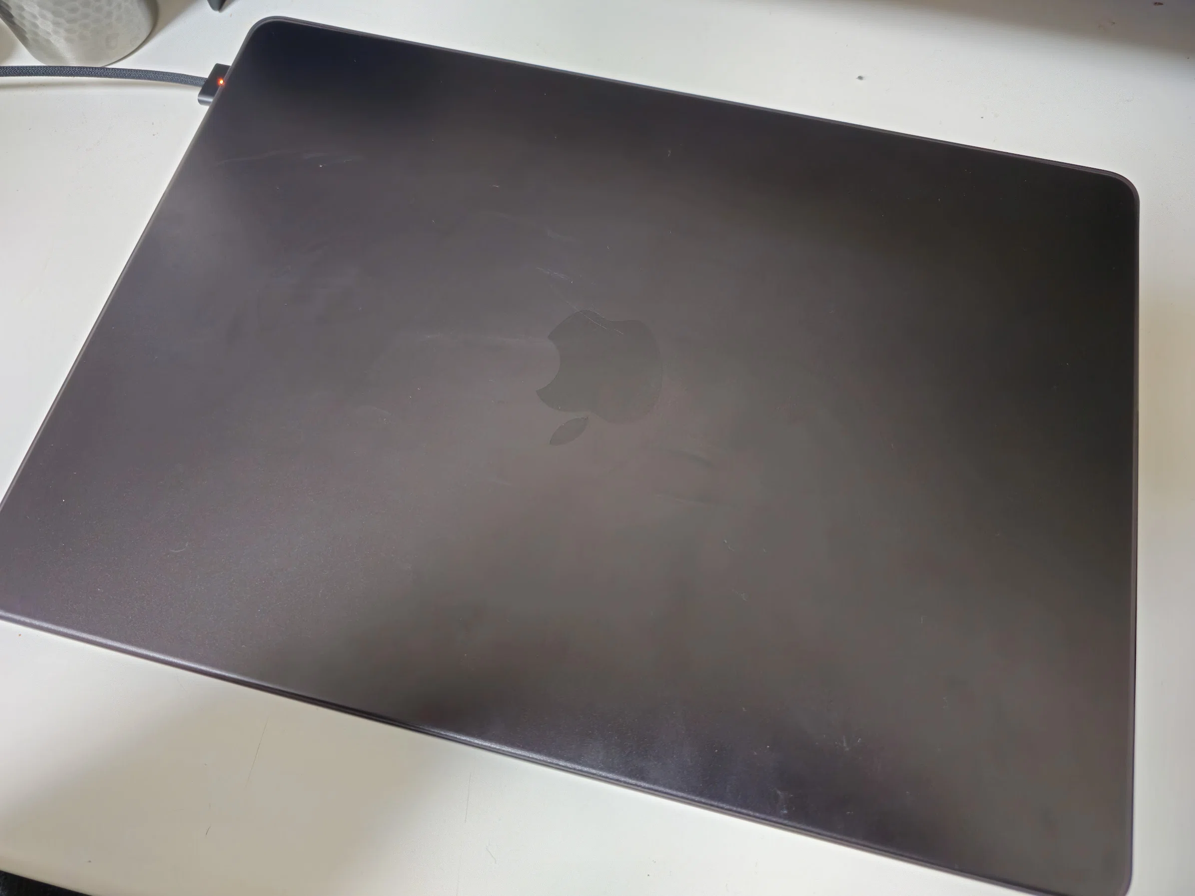 MacBook Pro 14インチ(M4) 完全レビュー：ライターが選ぶ「最高の相棒