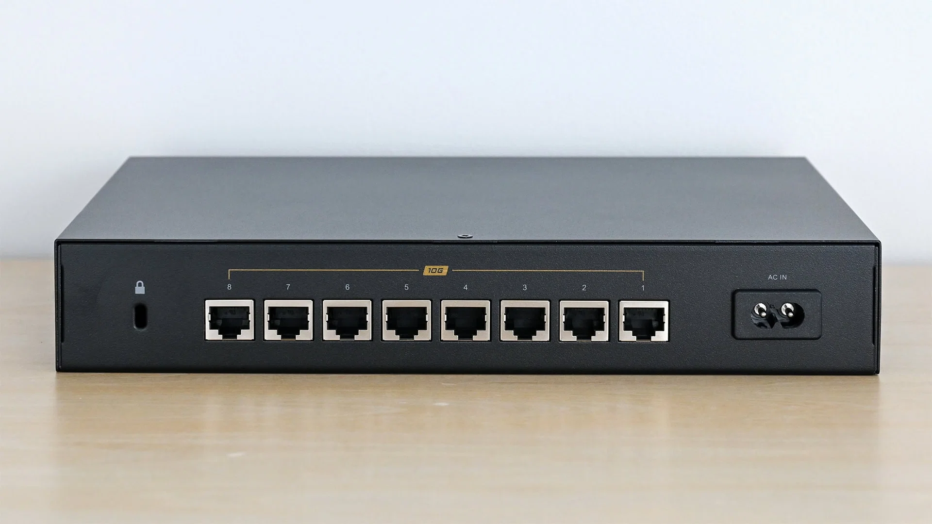 BUFFALO LXW-10G8をレビュー！10ギガ回線を本気で活かすなら、この