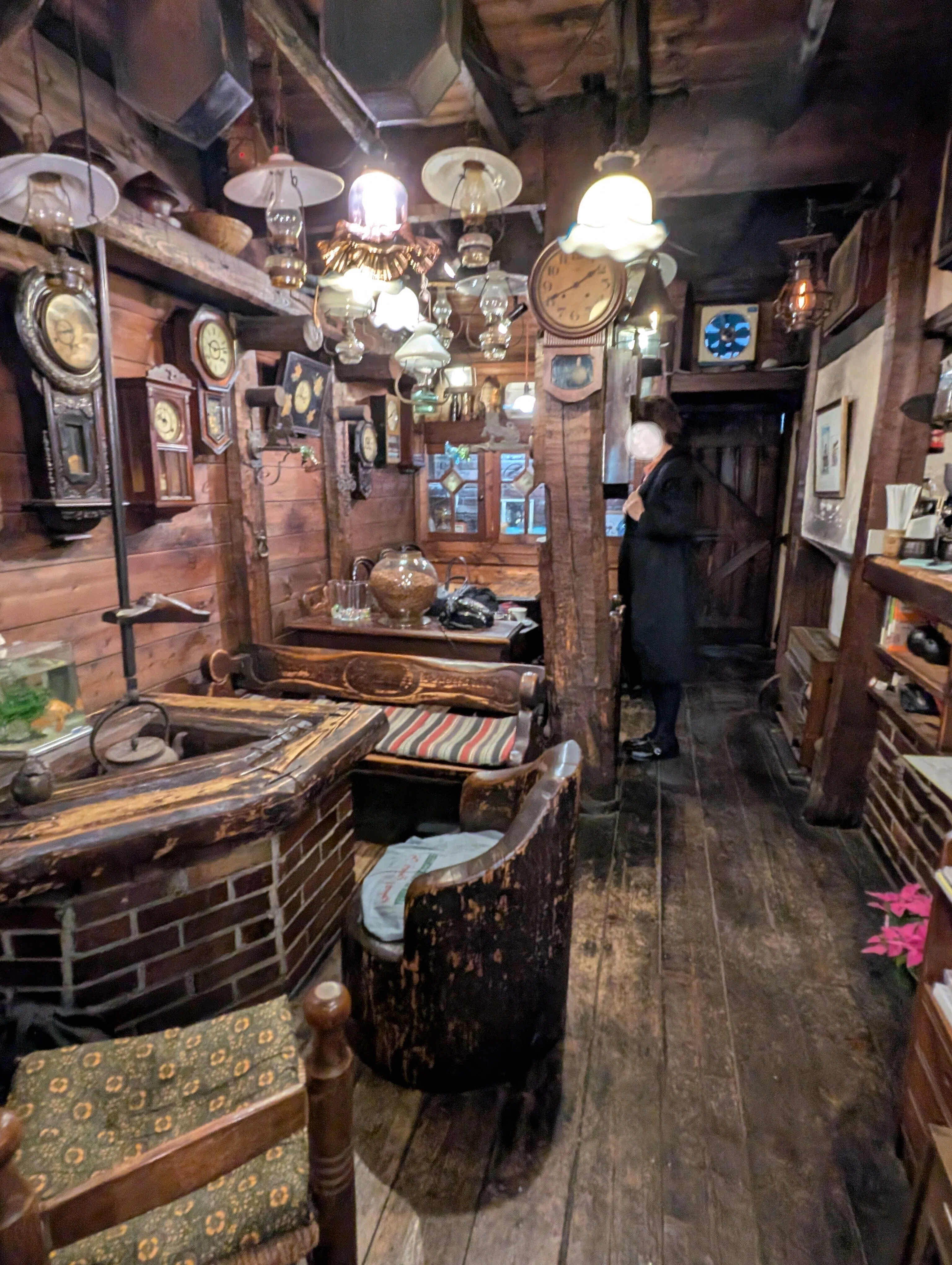 東京の渋い喫茶店 | 渋すぎるニシオギのレトロ喫茶 ― 物豆奇（モノズキ
